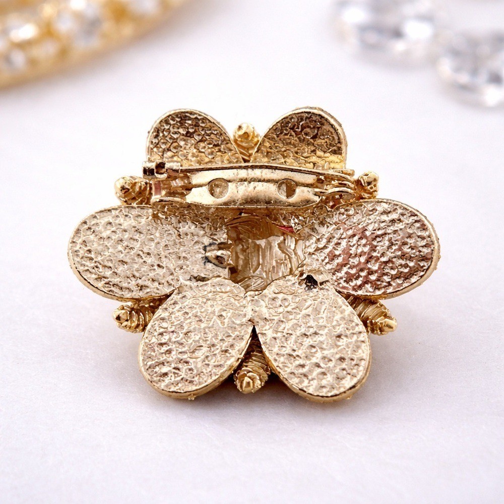 Vintage Multicolor Rhinestone Flower Brooch Gold Tone Statement Retro Jewelry