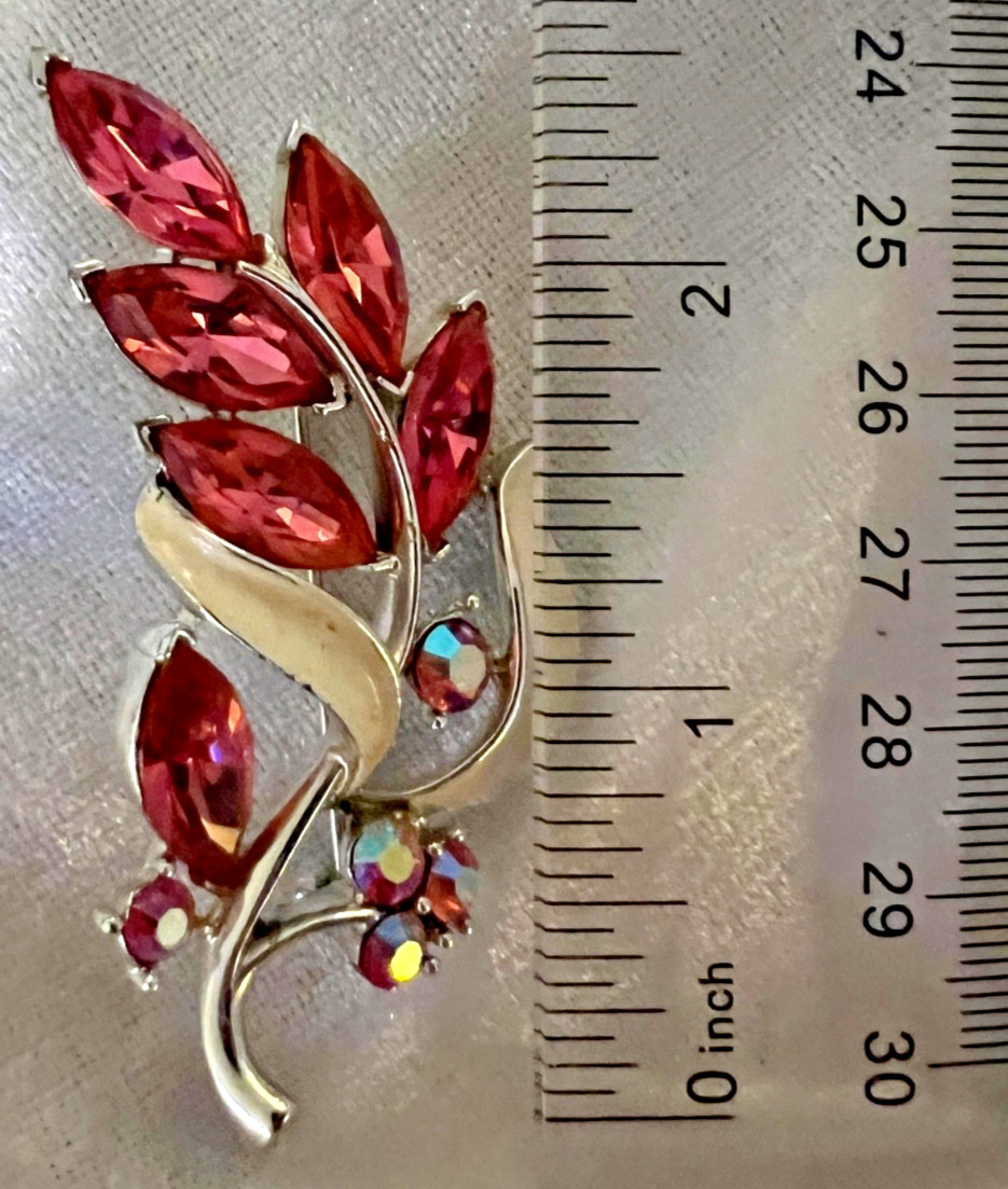 Vintage 1950 Lisner? Pink Rhinestone and White Enamel Parure. Stunning