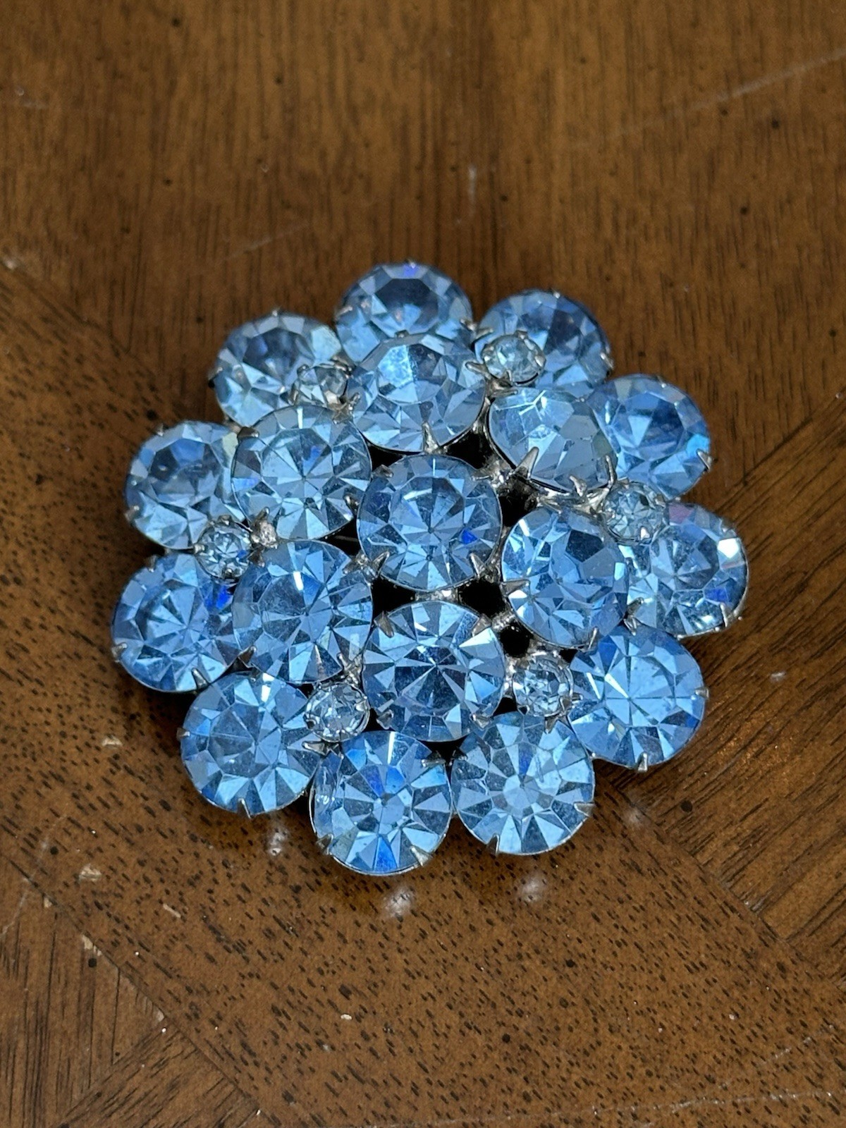Vintage Light Blue Rhinestone Layered Round Cluster Brooch Silver Tone Nice!