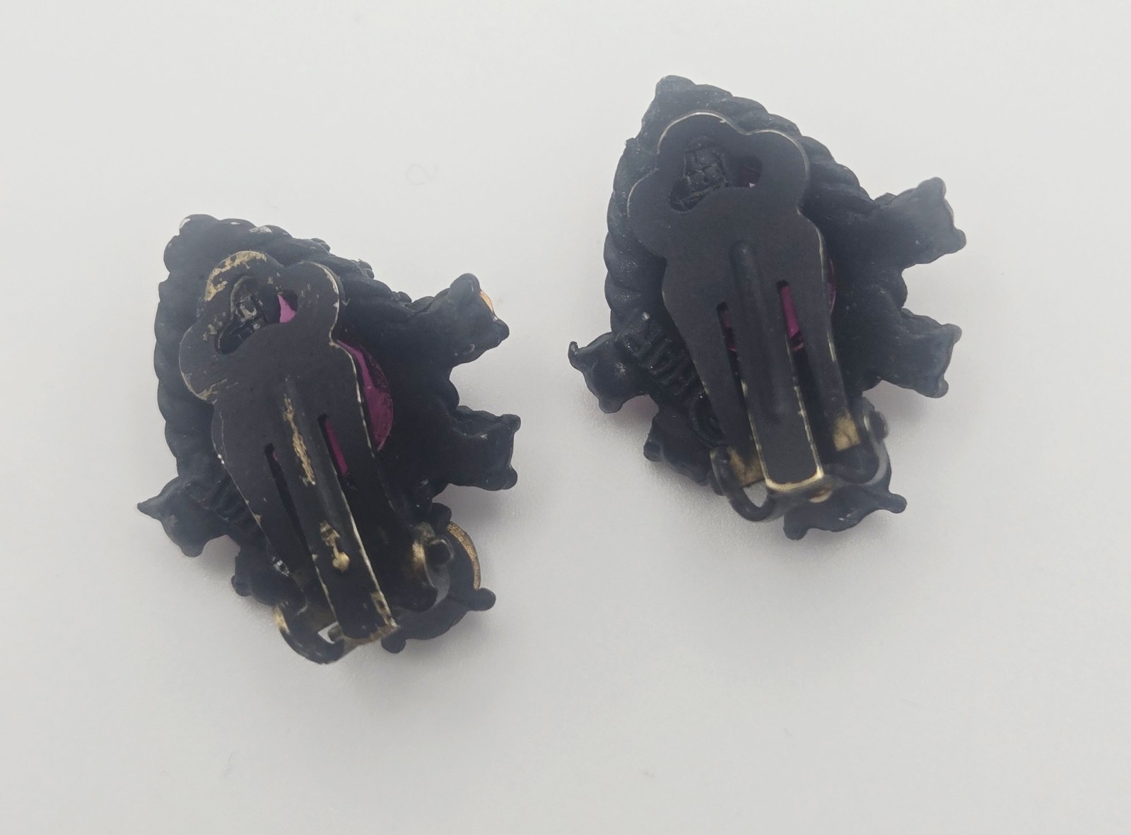 Vintage HAR Fuchsia Red Purple Rhinestone Clip On Earrings