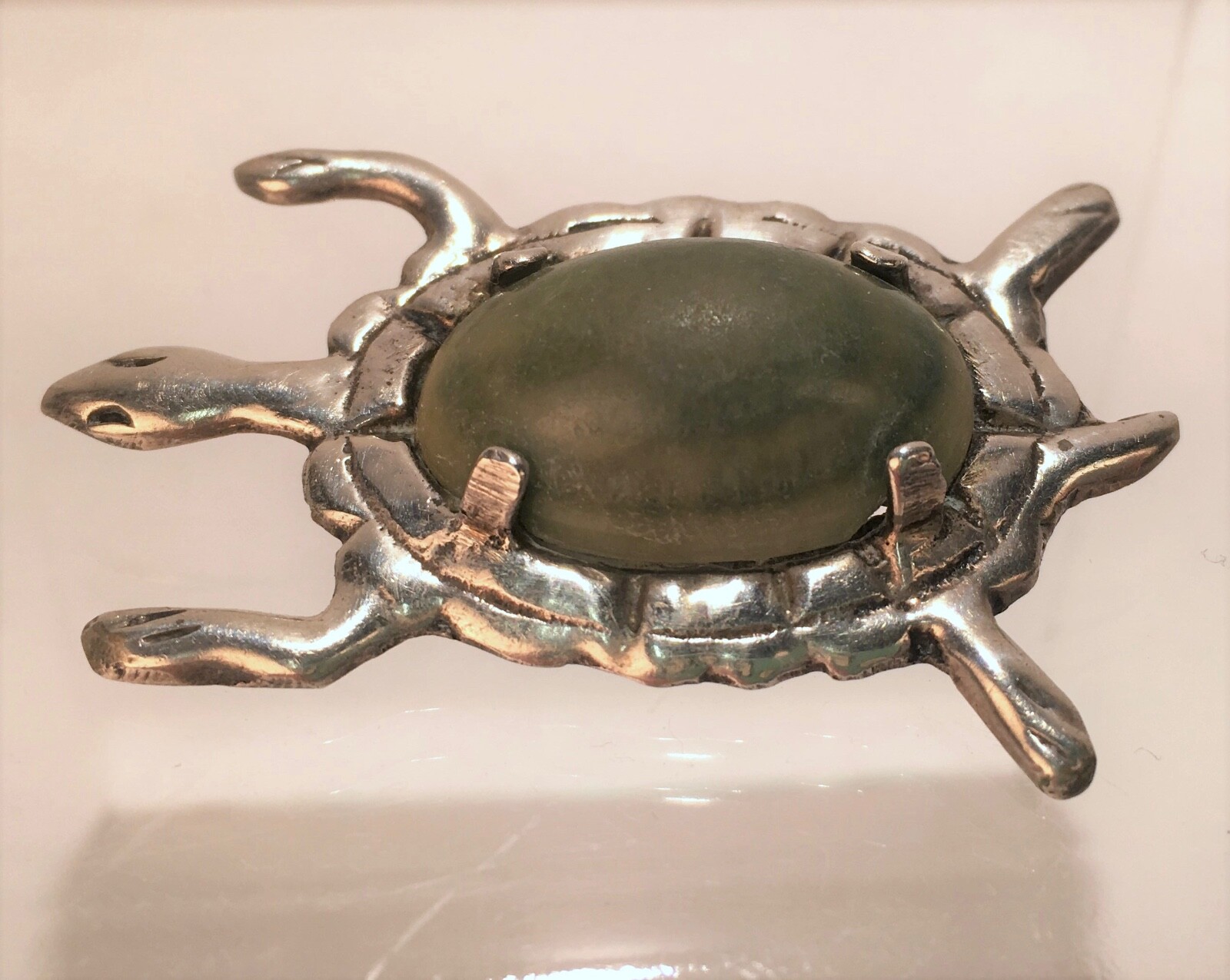 Vintage Mexican Sterling Silver & Jade (Nephrite) Turtle Form Brooch – VR