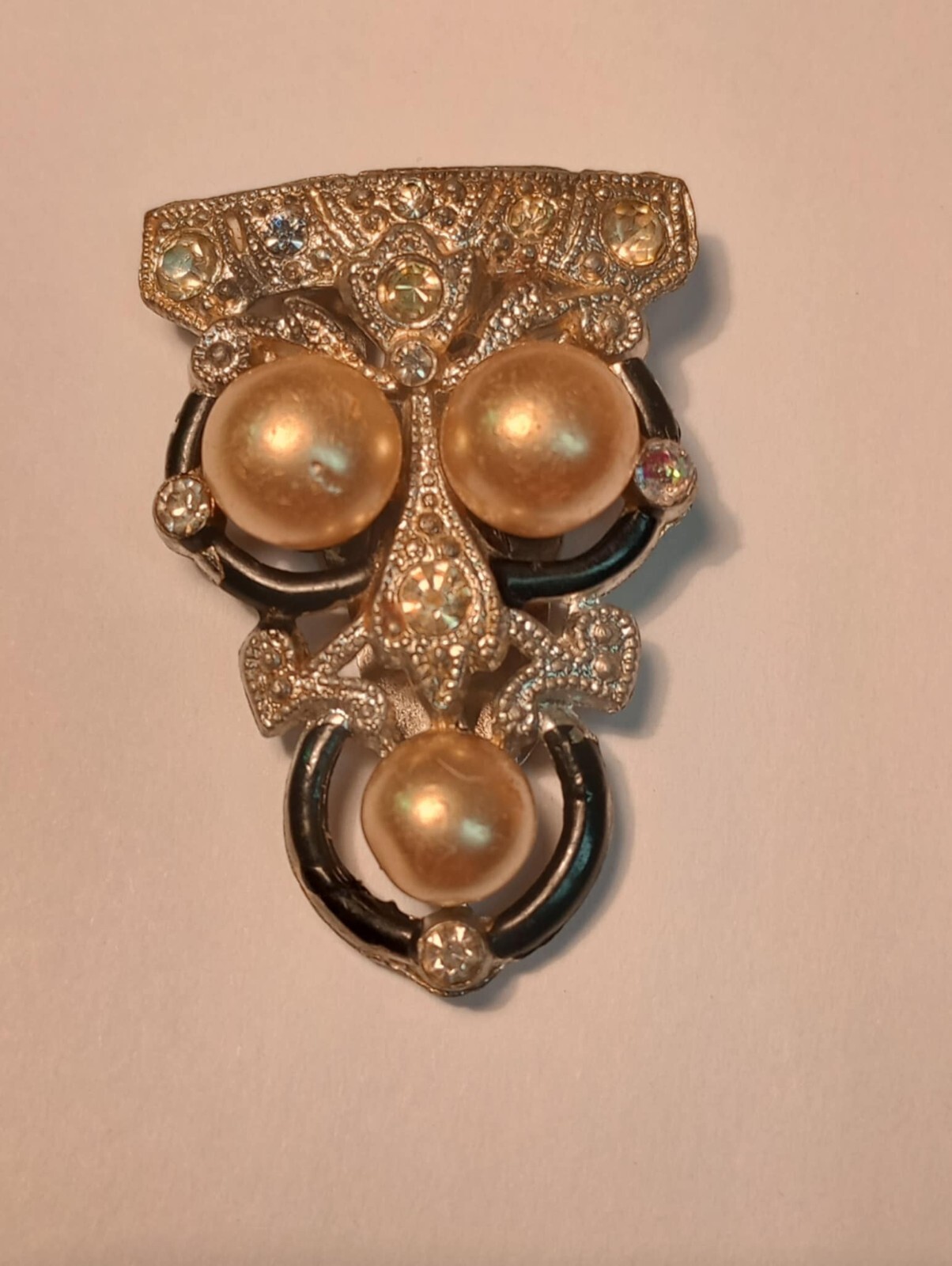 New England Glass Works Dress/Fur Clip