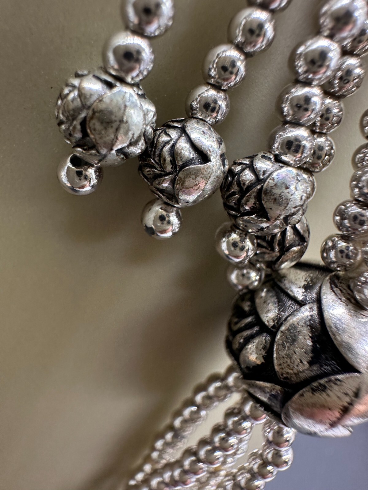 ESTATE SILVER TONE POPCORN CHAIN CAMELLIA FLOWER BEAD TASSEL OPEN NECKLACE 50″