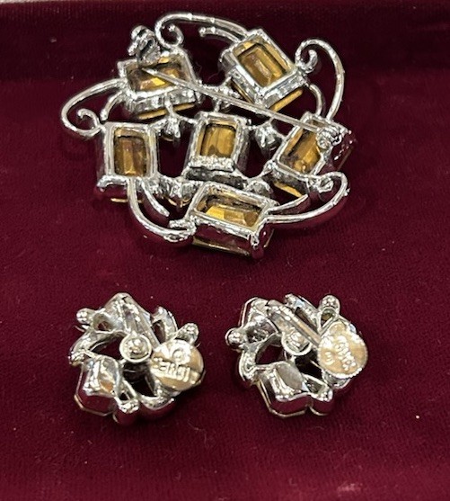Vtg Signed Lisner 1950s Demi-Parure Emerald-Cut Rhinestone Brooch & Earrings EUC