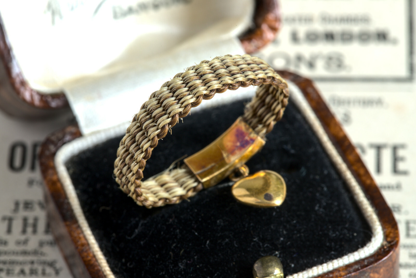 ANTIQUE VICTORIAN ENGLISH 15K GOLD HAIR MOURNING RING w/ TINY HEART CHARM c1850