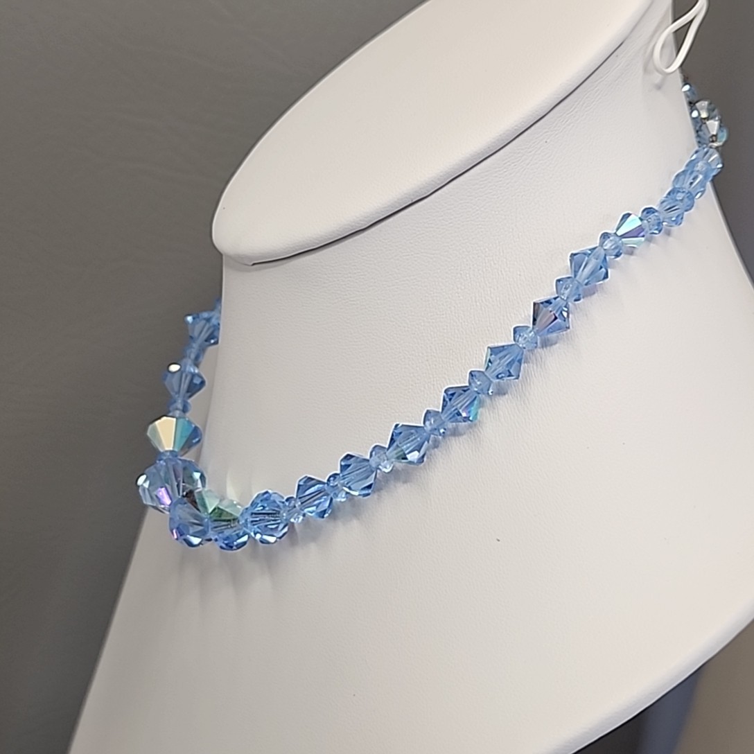 Vintage Glass Beaded Necklace Blue Bicone Graduated 16″