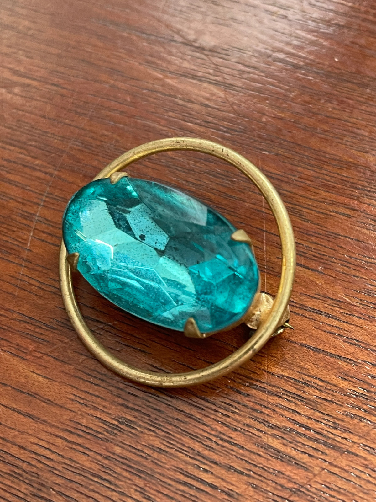 Vintage Gold Tone Brooch Circle With Large Light Blue Teal Glass Stone Gold Foil
