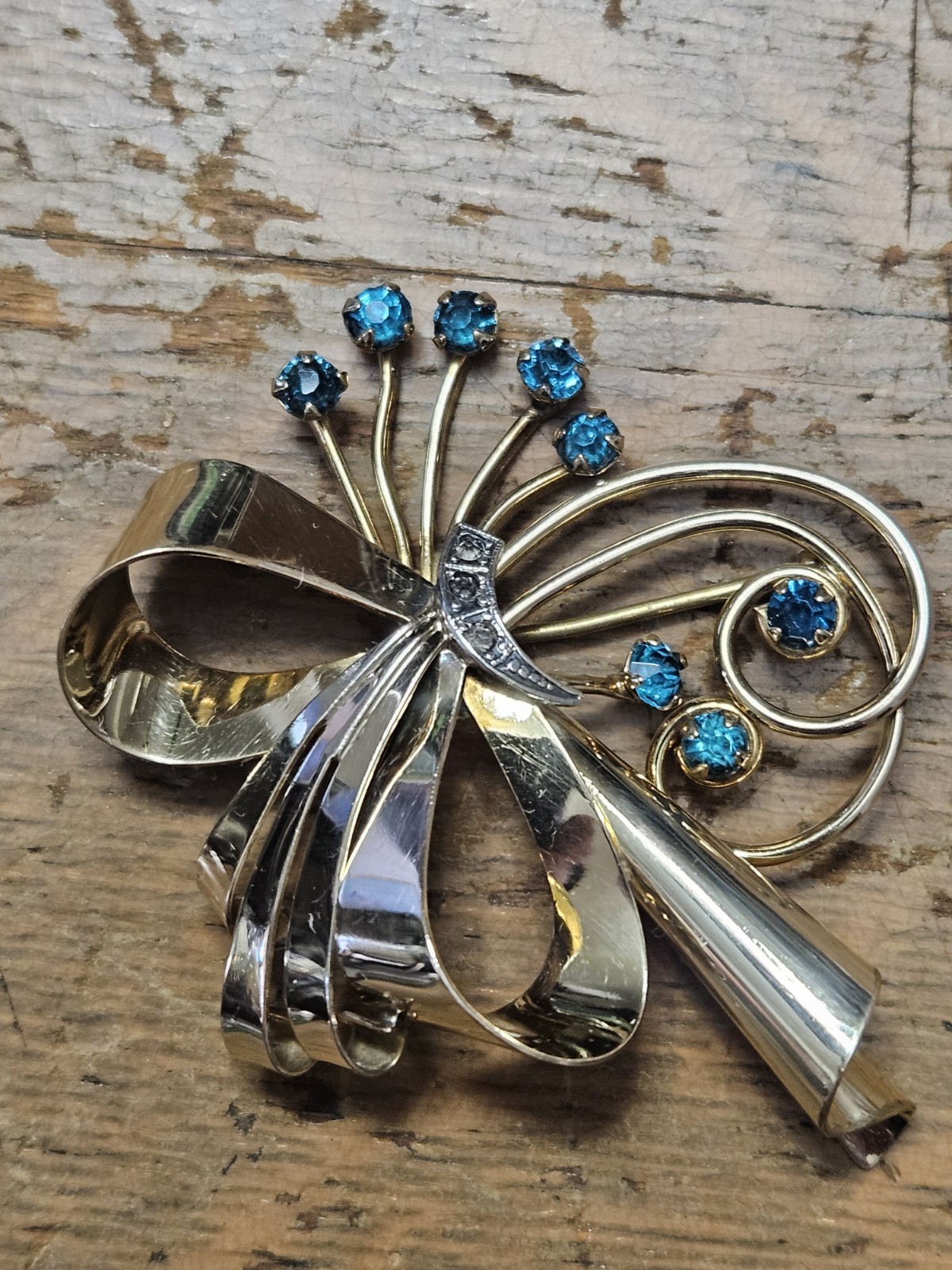 Vintage Signed CM Brooch Gold Filled 1/20 12k Blue Stones Bow And Sprig
