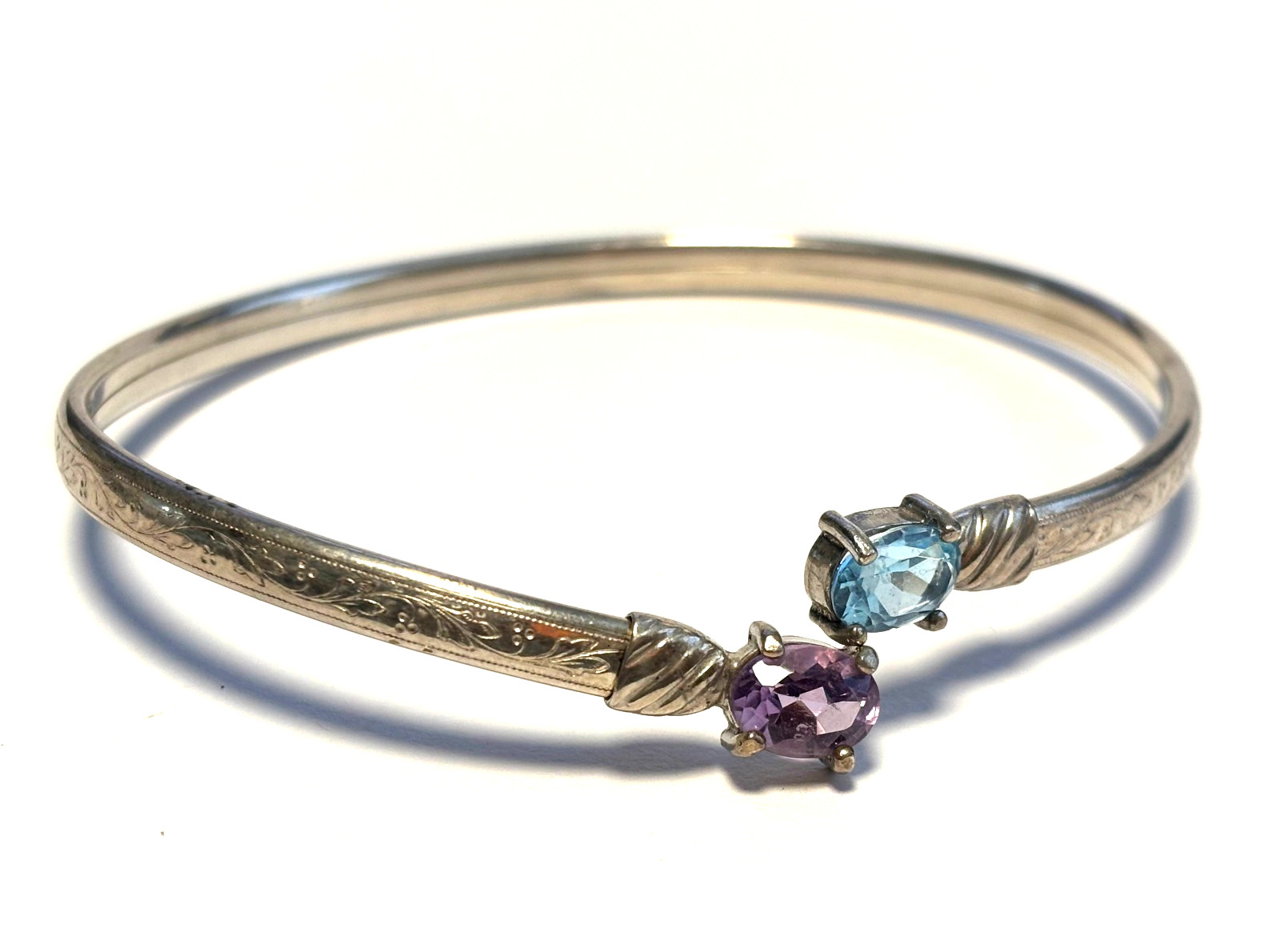 VTG Sterling Silver Edged Open Bangle Bracelet w/Purple & Blue CZ Ends 7 3/4″
