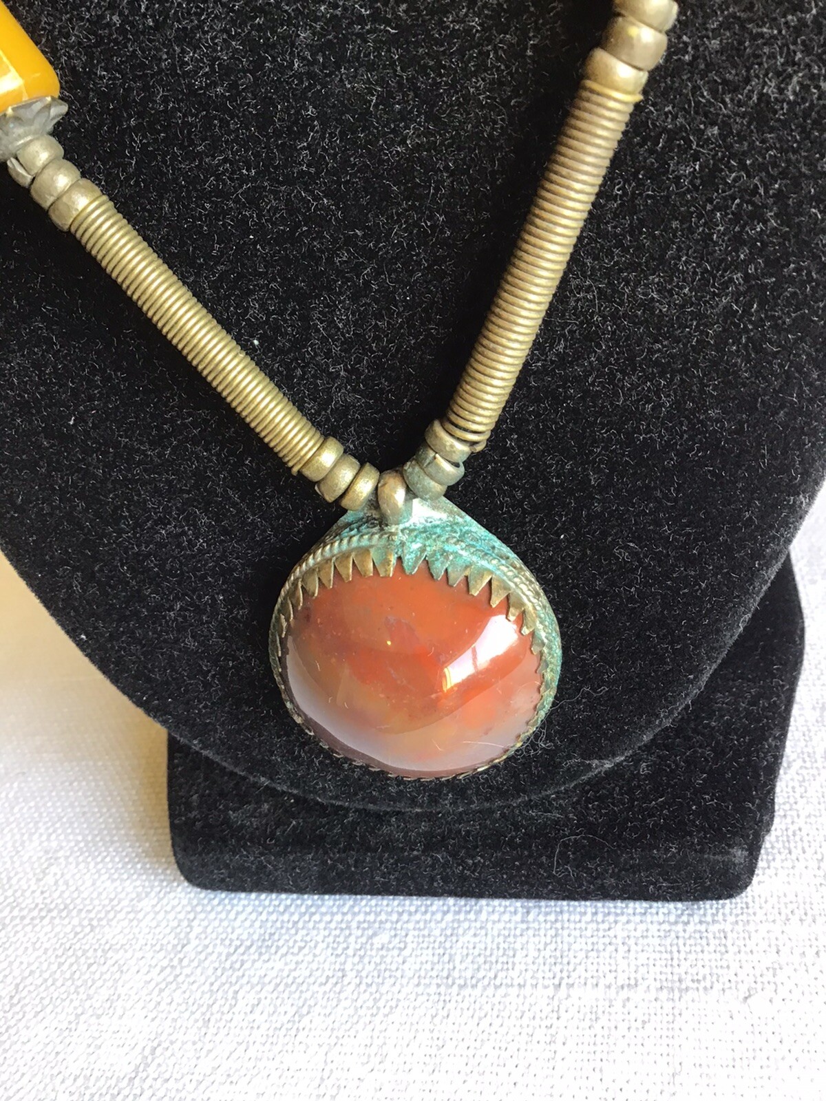 Vintage Brown Agate Handcrafted Metal Beaded Fashion Jewelry Necklace 11″ Long