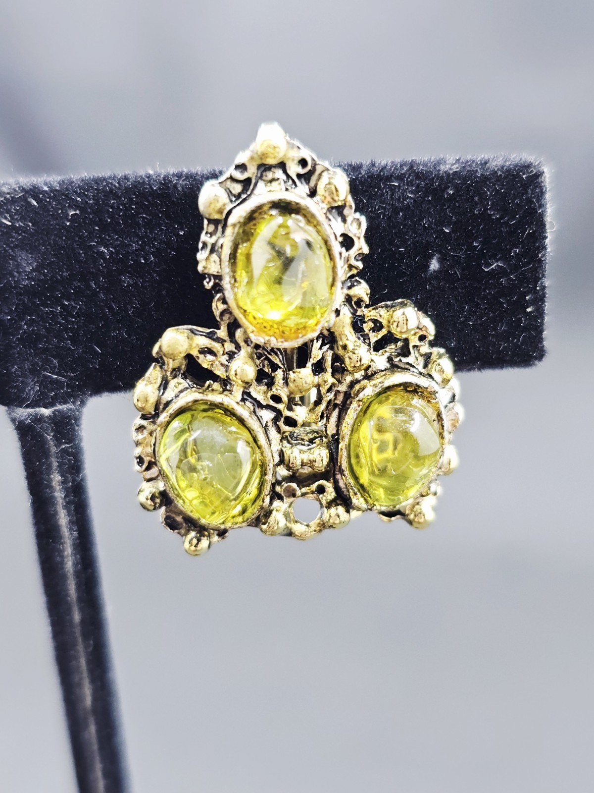 Vintage Goldtone Green Glass Climber Adjustable Clip-On Earrings, 1″