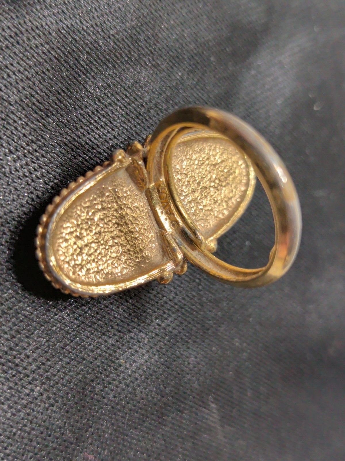 ✨VINTAGE✨ 1978 STRIPED BROWN AGATE RING SHIMMERING SANDS – SIZE 4¾