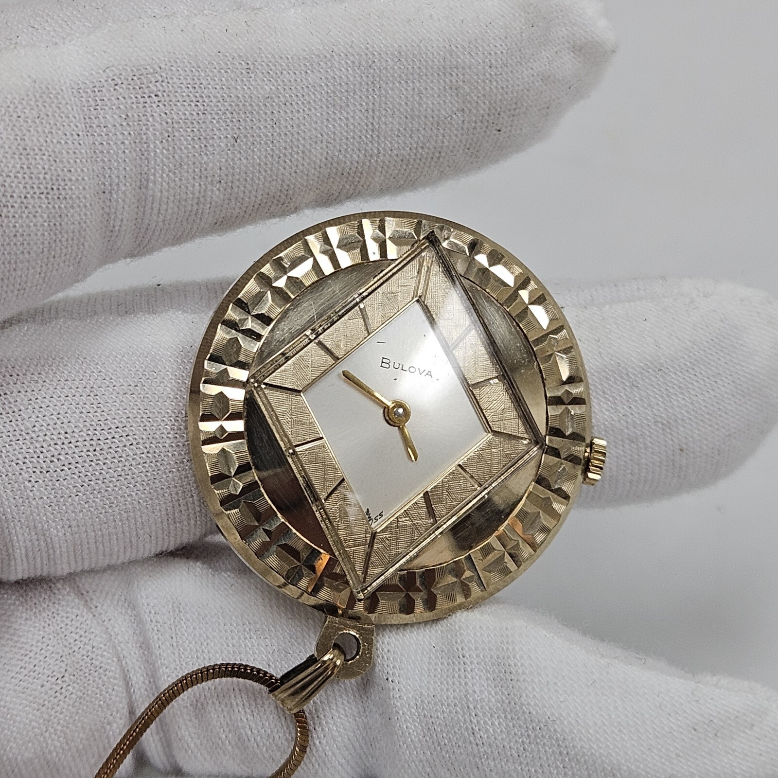 Vintage Bulova Gold Tone Round Pendant Necklace Watch 1967 11ALL 17J Hand Wind