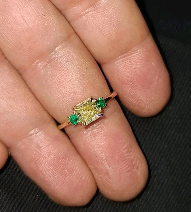 14k Yellow Gold Vintage Engagement ring 1.17ct.Natural Yellow Diamond Radiant