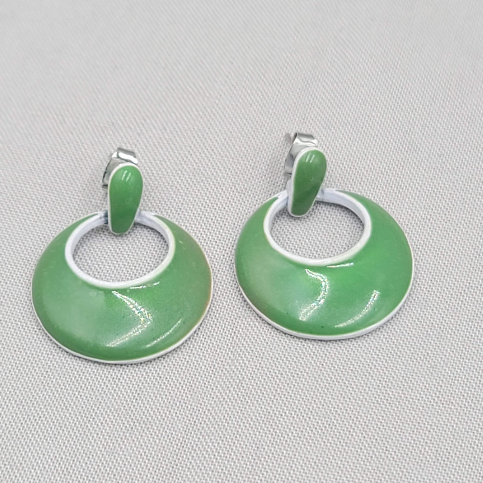 Vintage Green White Enamel Door KNocker Pierced Earrings Drop 1.25″