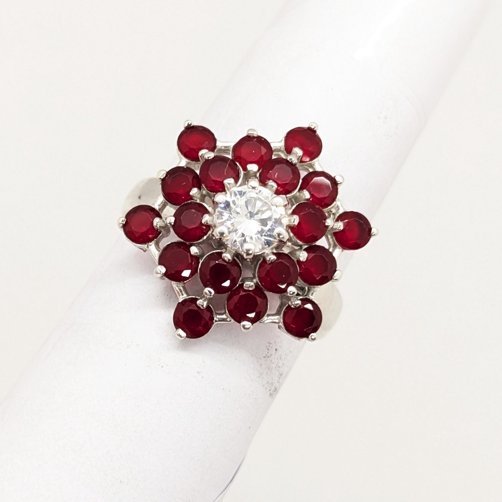 Vintage Luxury RING Sterling Silver 925 with Bright Stones -size: 7.5 (18mm) #68