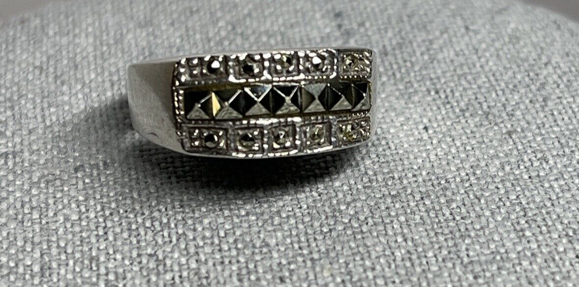 925 Sterling Silver Marcasite Signed CW Hallmark Ring size 7.5 – Vintage