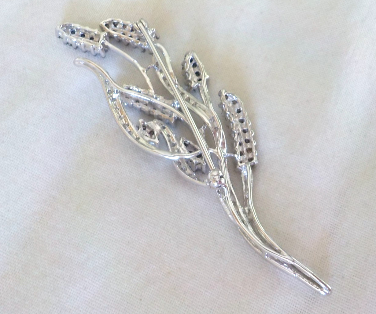 Estate 14K White Gold Bouquet Cluster Diamond Brooch -10.8 gms, 2.65 in, 1.52 ct