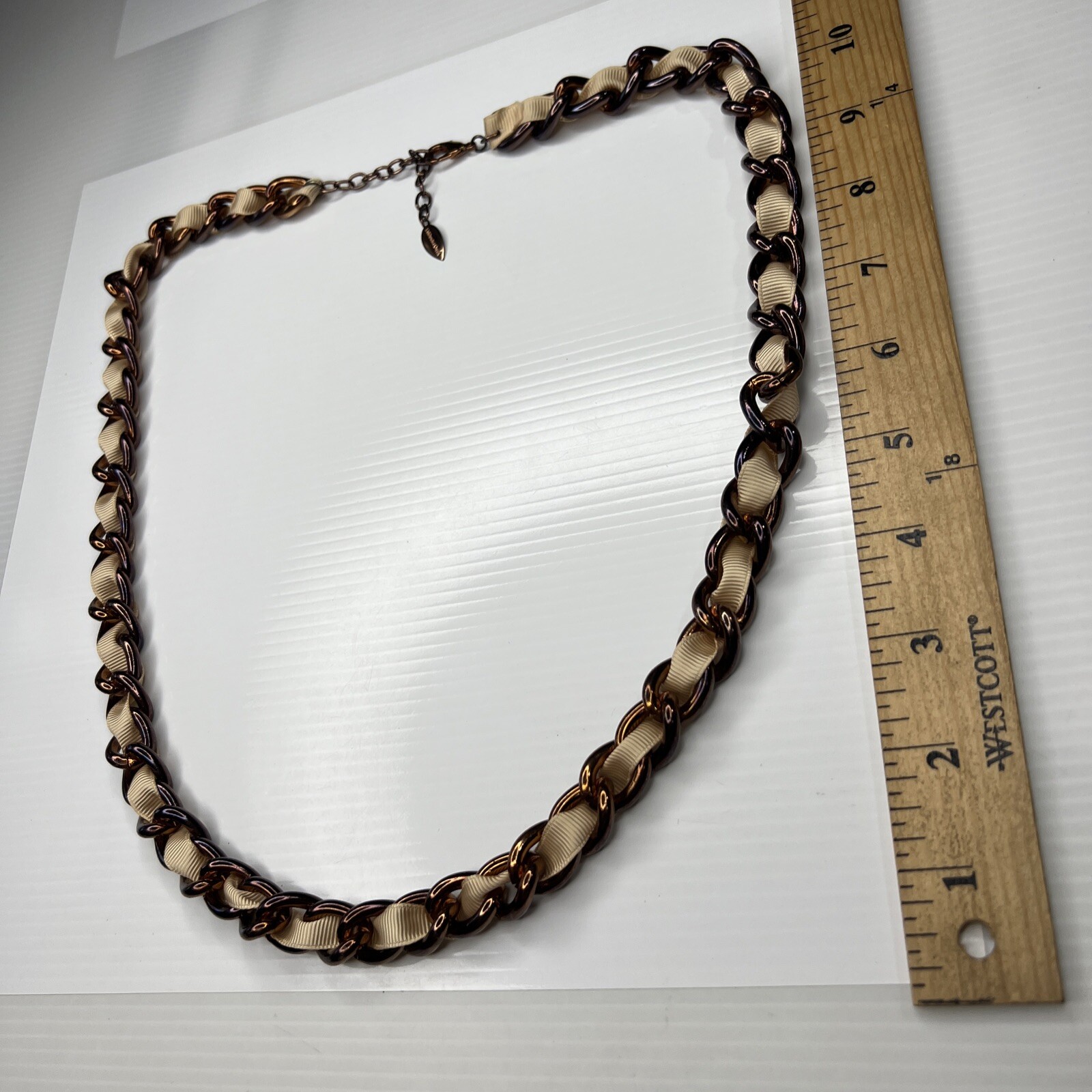 H1 Coldwater Creek Brass Bronze Tone Woven Beige Fabric Retro Wrapped Chain 32″