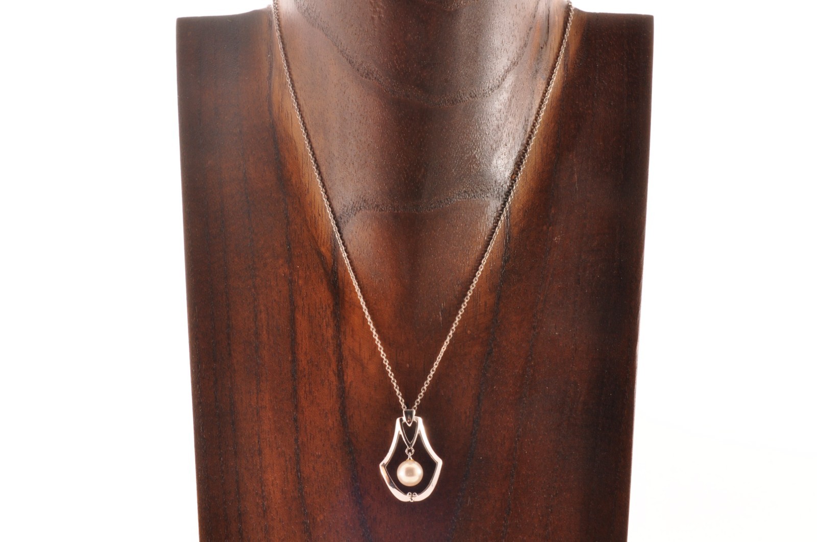Near mint Japan brand “MIKIMOTO” Akoya pearl necklace 925 silver (total 16.0ct)