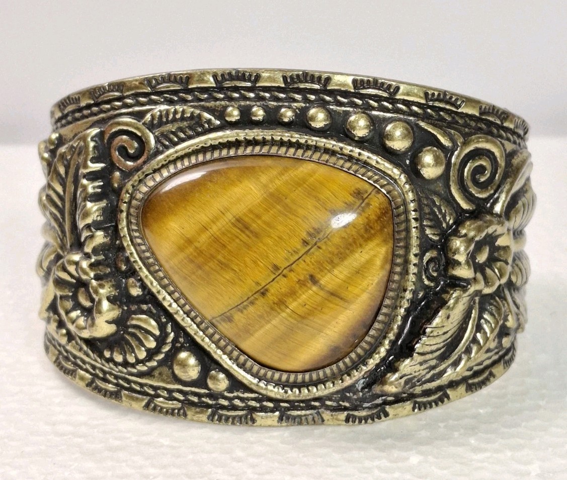 Vtg South Western Cuff Bracelet 2 Inch Stone Tiger’s Eye Floral Embossed Brass