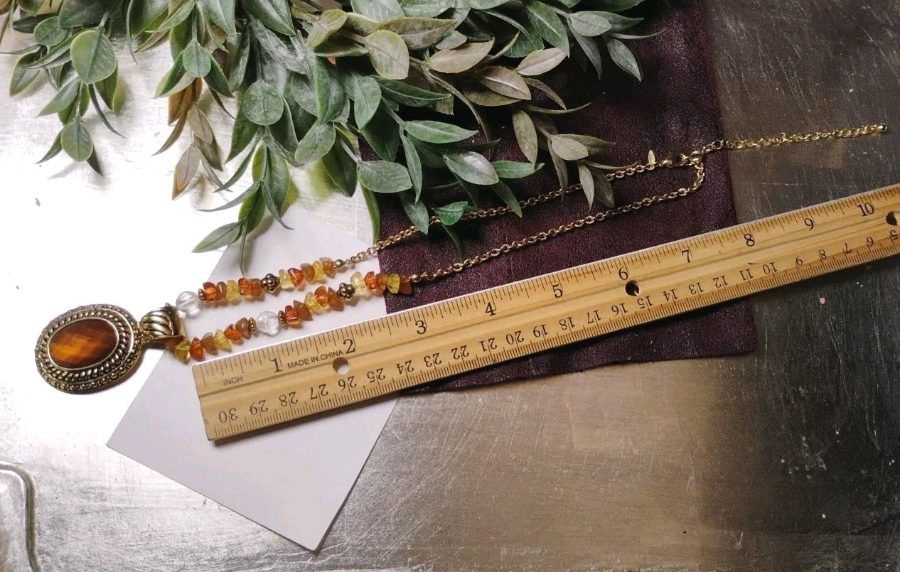 Vtg AVON Gold Plated Amber Toned Beads and Faceted Gem Pendant 16″+ Necklace!