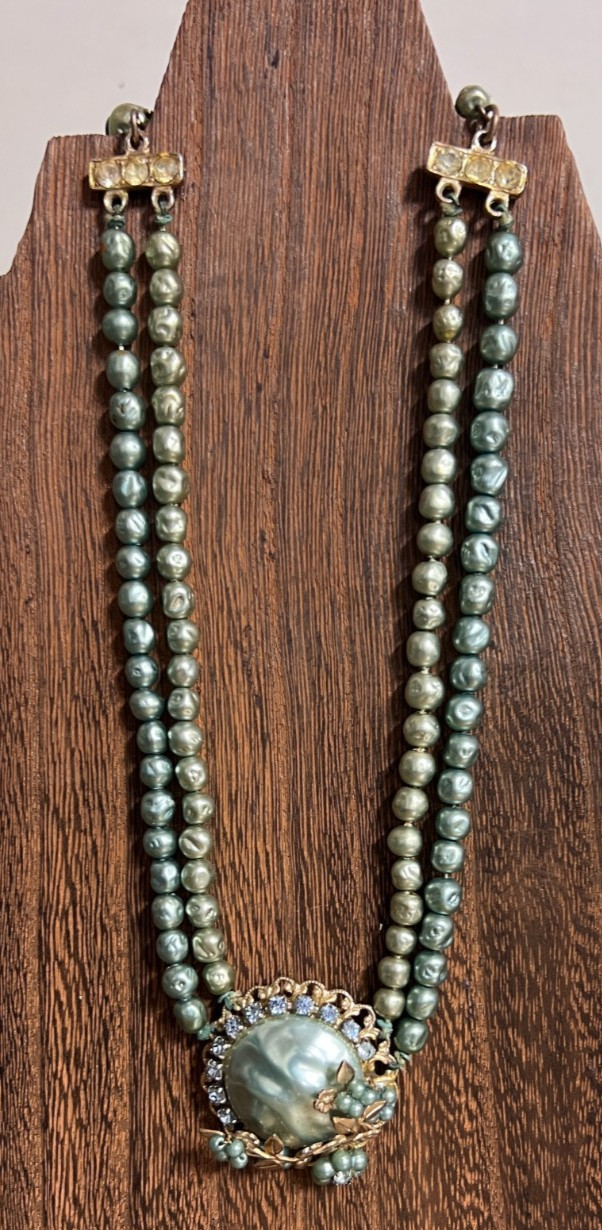 Vtg Necklace Faux Pearl Rhinestone – choker style -appro. 16 inches