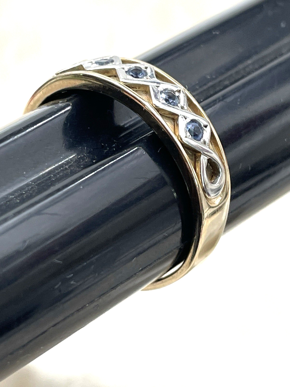 Men’s 9K 375 Yellow Gold 5.3g Ring With 5 Blue Topaz Gemstones Size 11-1/4