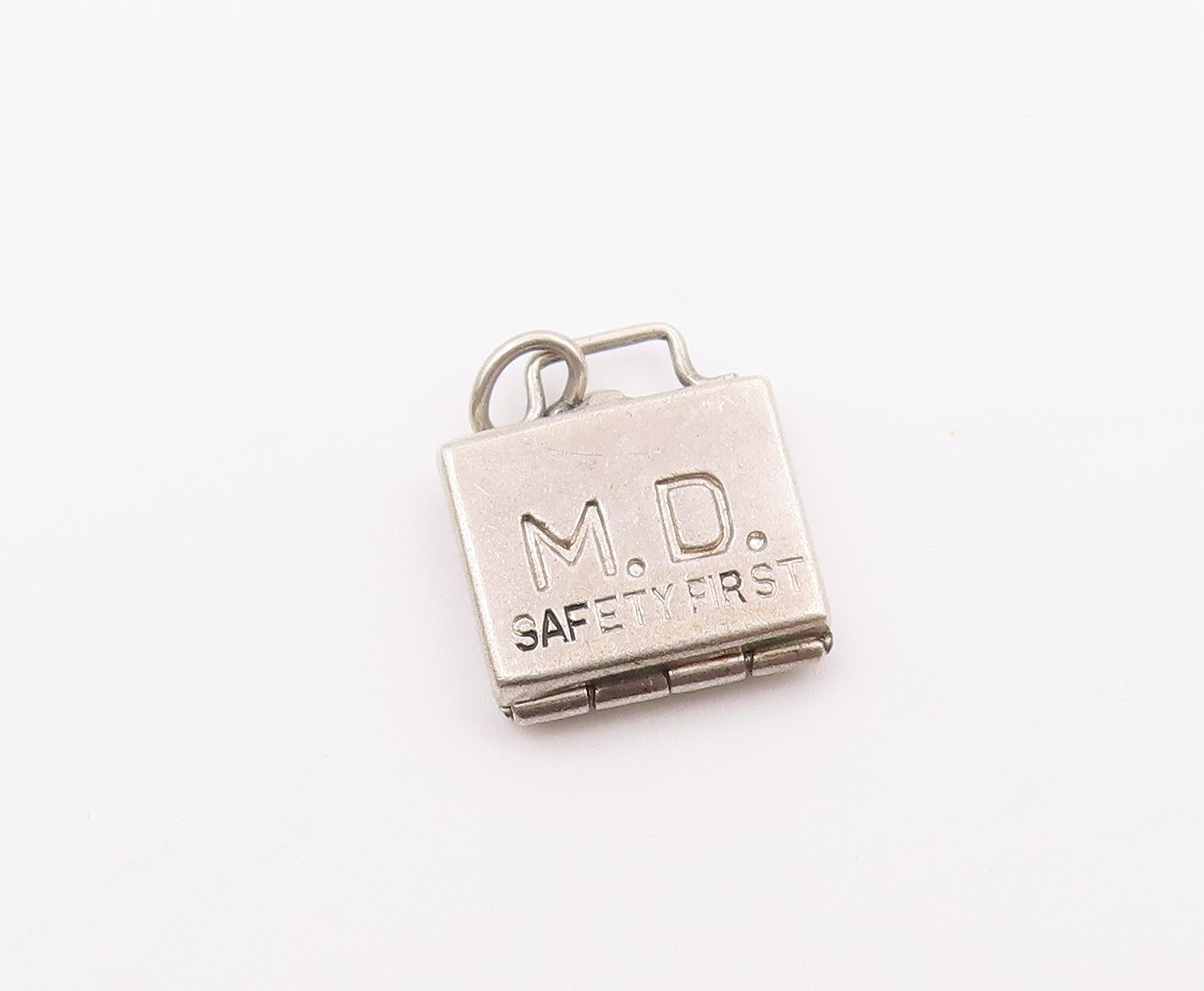 925 Sterling Silver Vintage Safety First Kit Charm Pendant (OPENS) PT21193