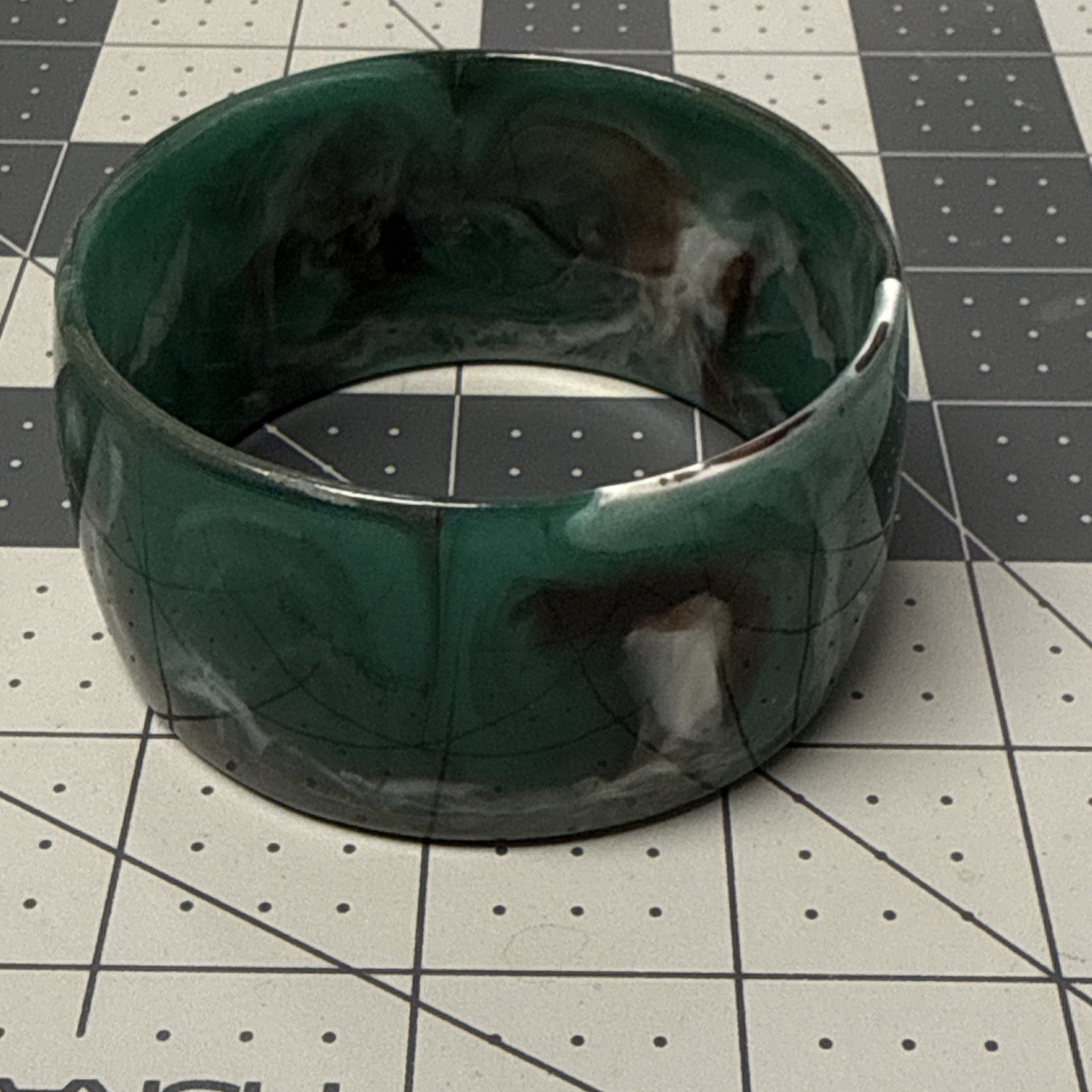Vintage 70s Marbled Lucite Wide Bangle Bracelet Green White Black 1 3/8″ wide