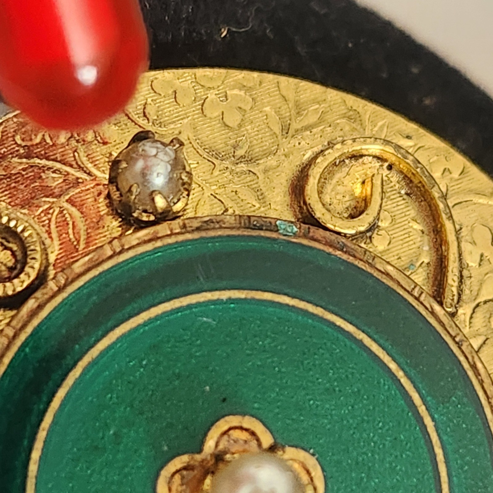 Antique Victorian Style Gold Tone Green Enamel Seed Pearl Round Floral pendant