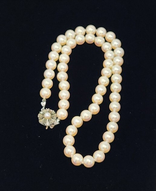 Heavy Hand-Knotted Faux Pearl Necklace 19″ Sheen 8mm Hook Clasp Marked 835 VTG