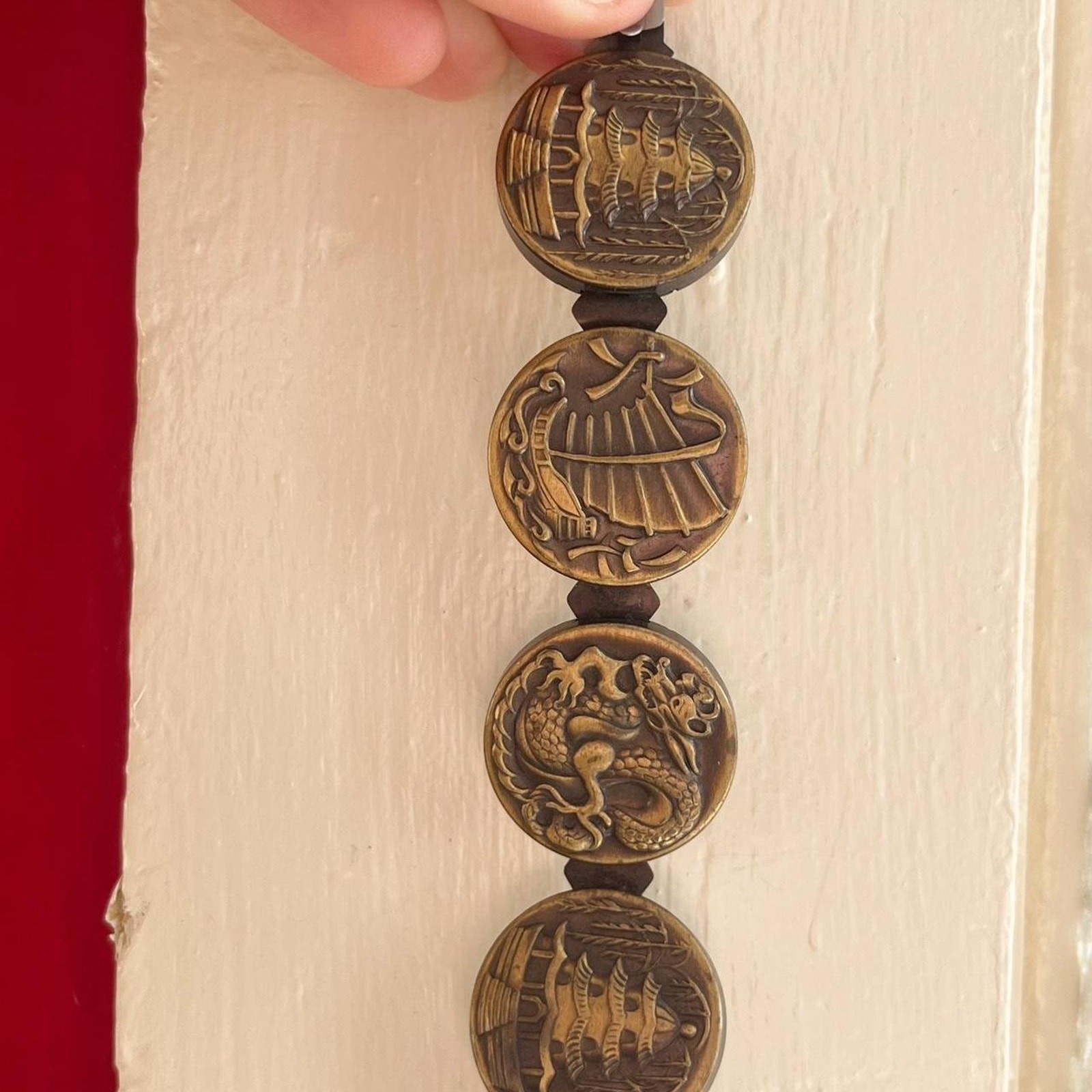 Vintage 1950s Bronze Tone Chinese Dragon Ships Temple Motif Circle Link Bracelet