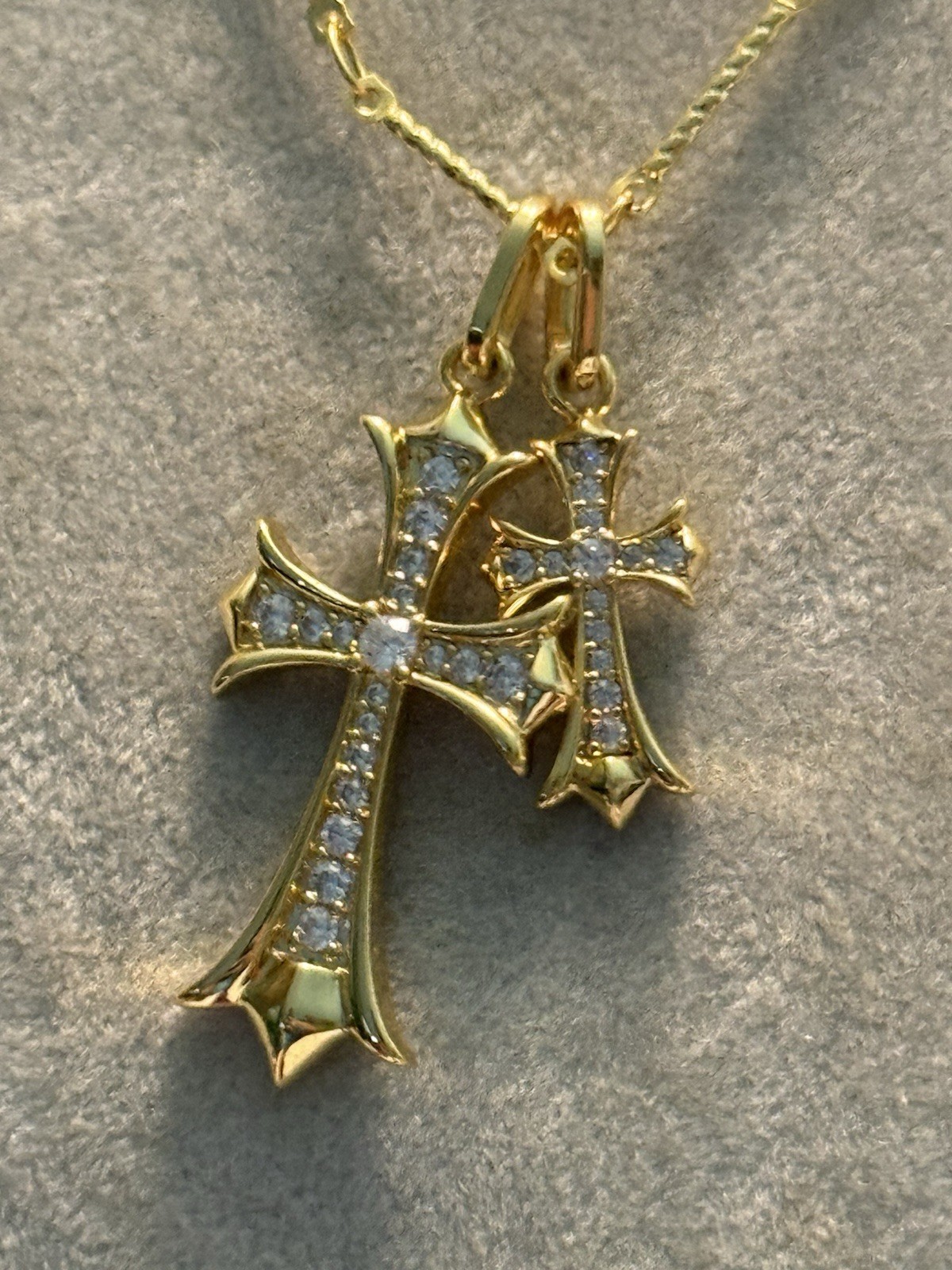 VTG EVRY 16” GOLD PLATED NECKLACE WITH TWO RHINESTONE ENCRUSTED CROSSES