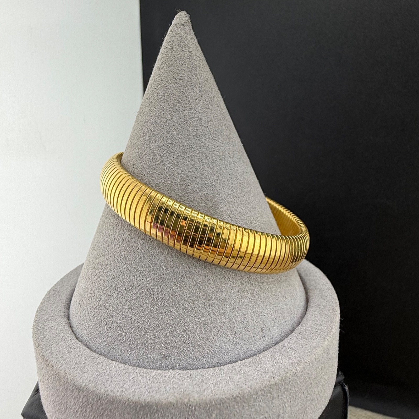 Vintage Monet Expandable Bracelet Gold Tone Signed 7”