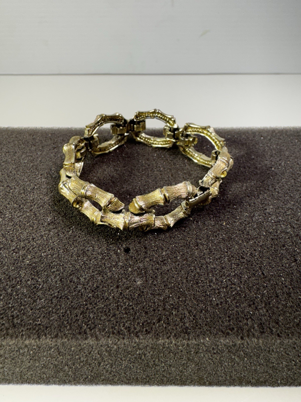 Vintage Lisner 1960s Modernist Bamboo Panel Link Bracelet Fold Over Clasp Signed