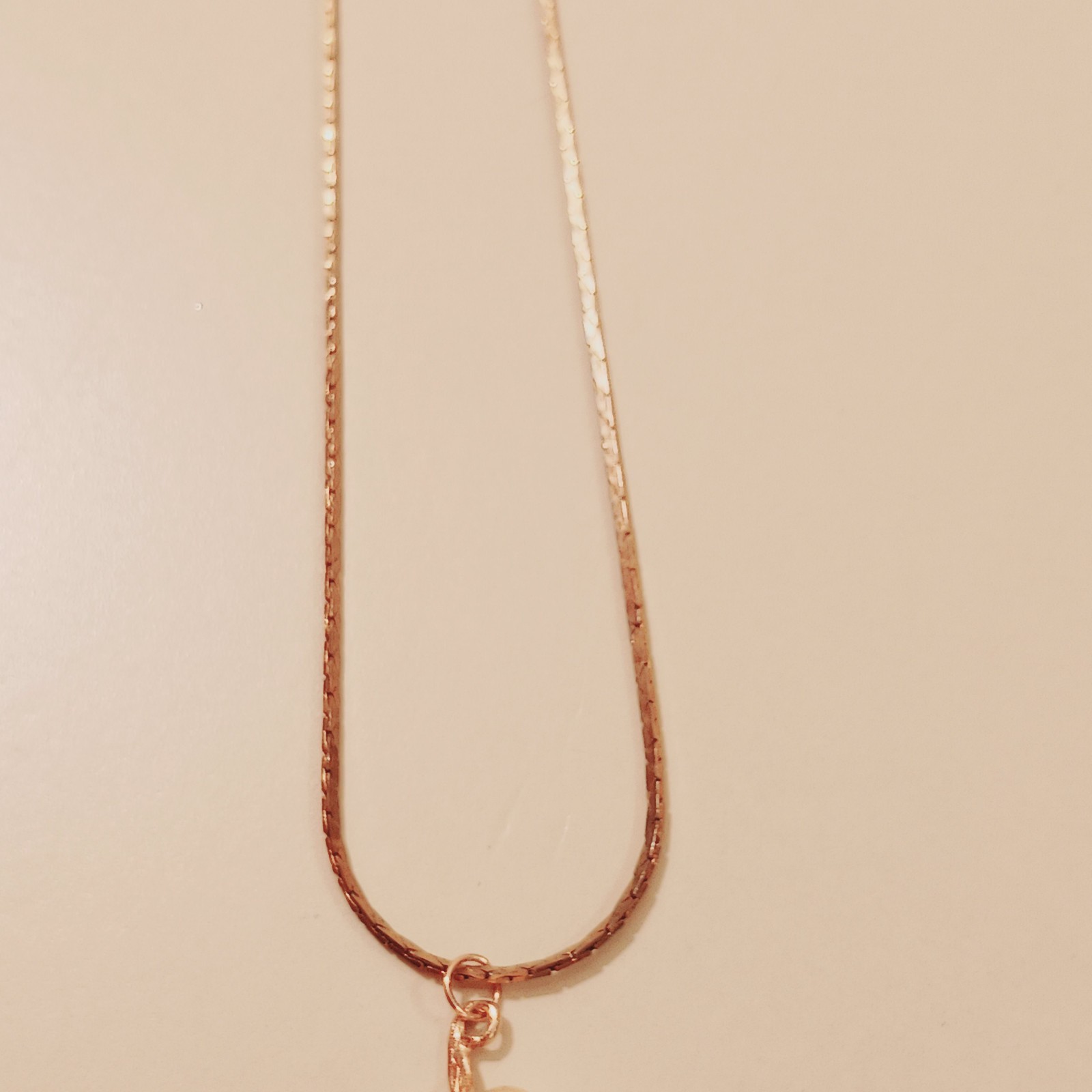 Gold Tone Pearl Cluster Flower Pendant Necklace 23.5″ Smooth Chain