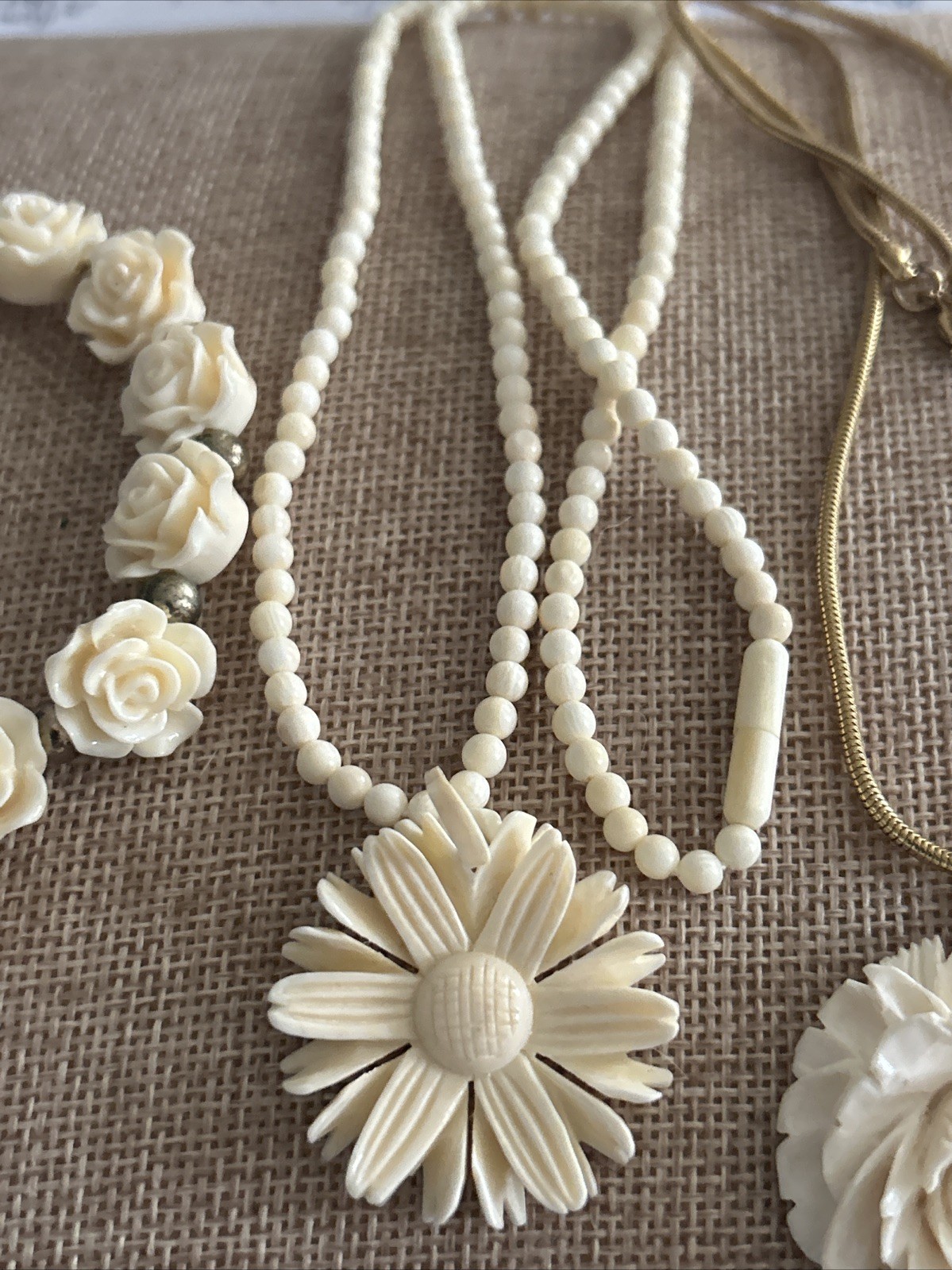 VTG JEWELRY SET LOT Carved Plastic Resin Floral Flower Rose BRACELET NECKLACE