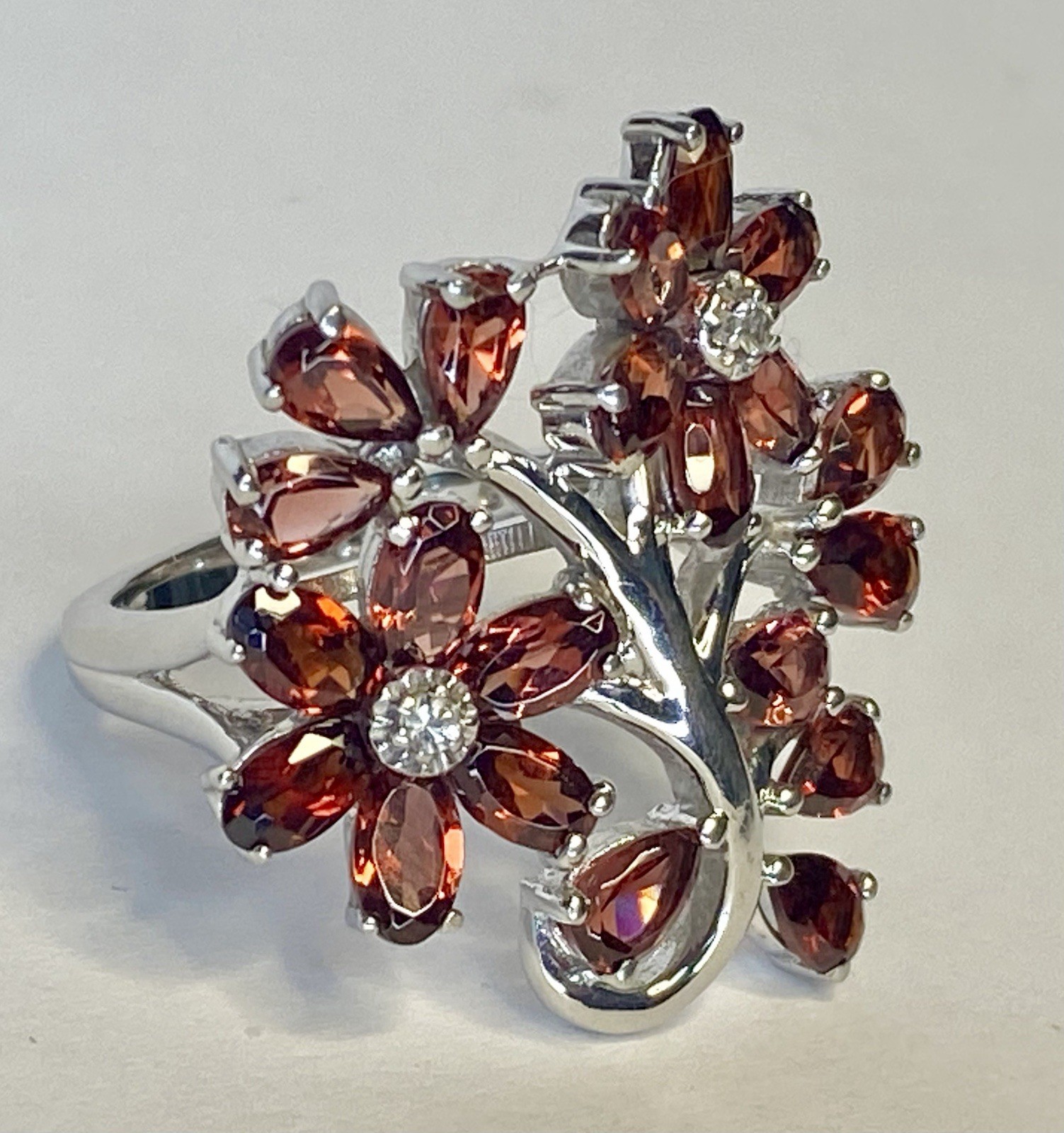 Vintage 925 Sterling Silver Natural Garnet Flower Floral Cluster Statement Ring