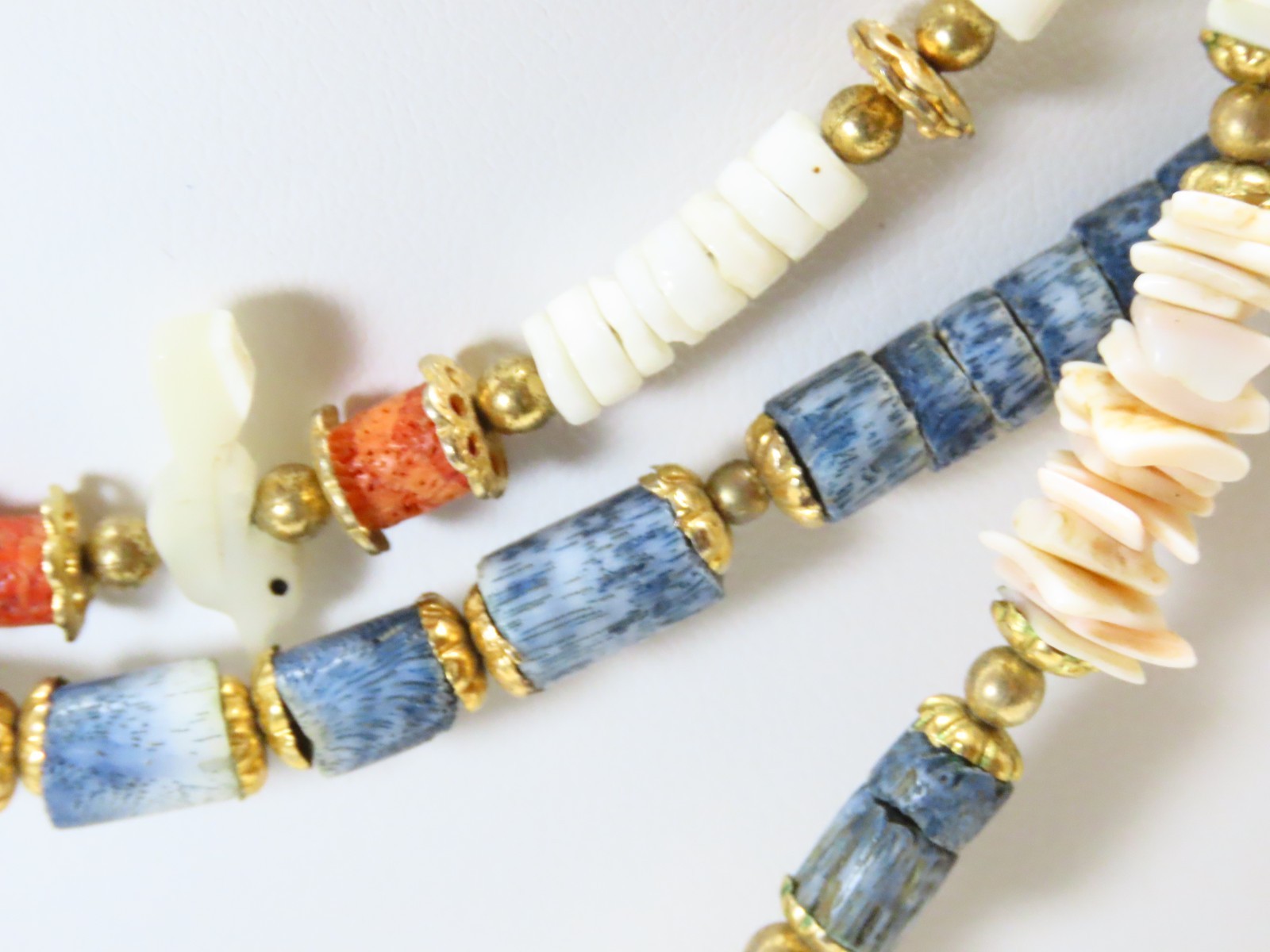 Vintage Puka Shell Beaded Necklace Sponge Coral MOP Lot Gold Tone Accents D5399