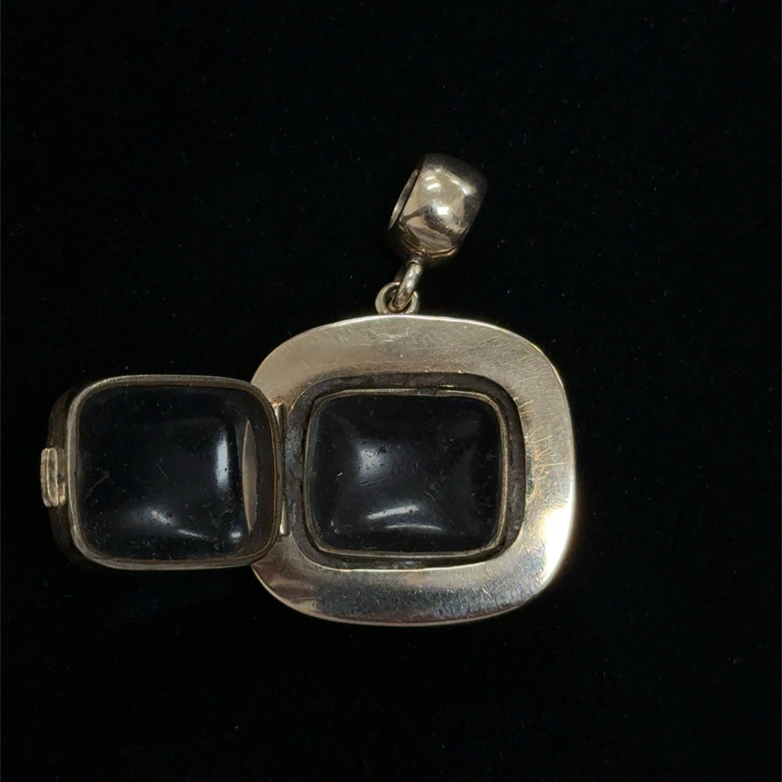 Victorian 8k-12k Gold Dbl. Sided Looking Glass/Mourning Locket Gold Filled Bail