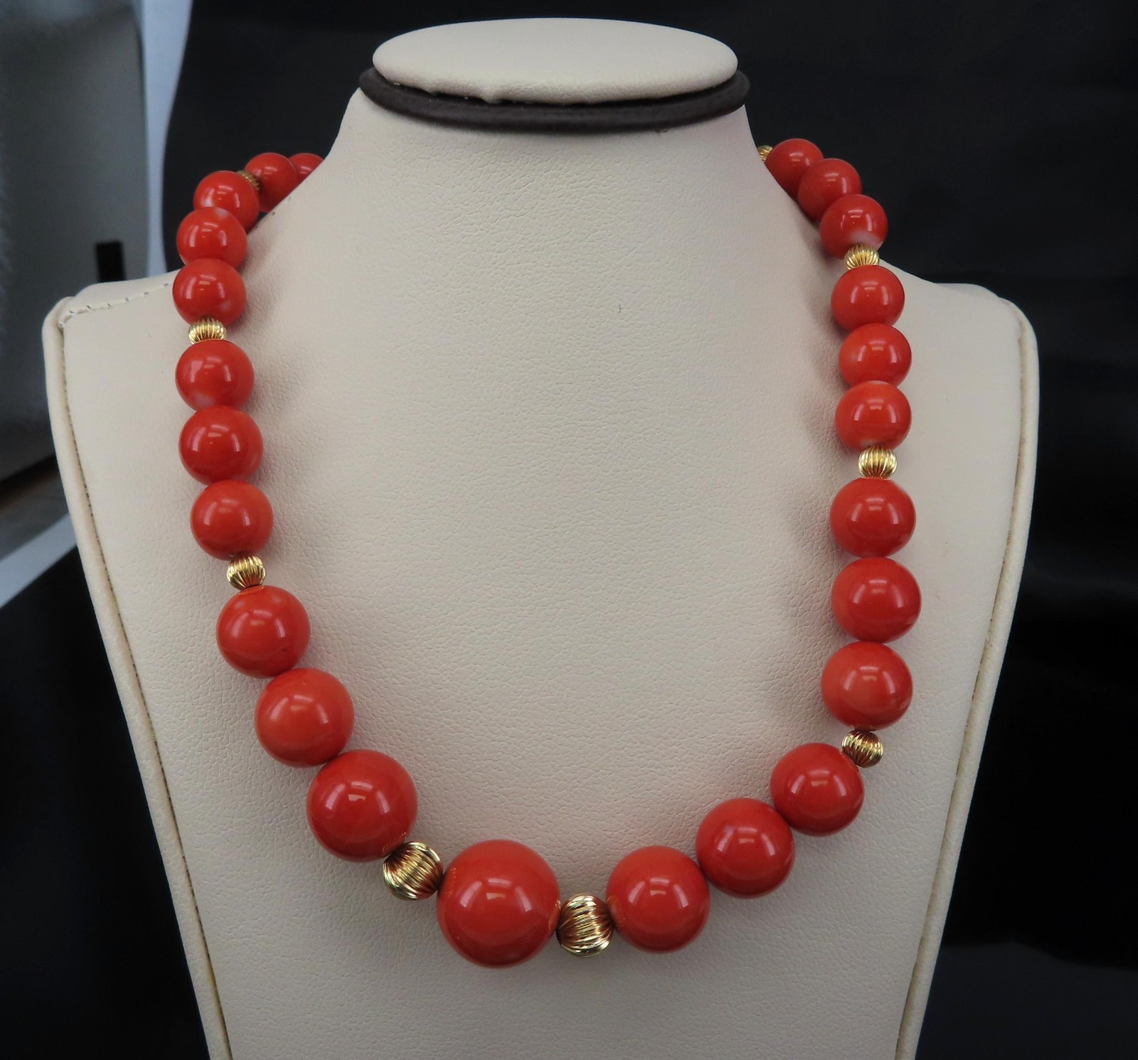 Vintage 12.5-5mm Natural Untreated Coral 14K Yellow Gold 22.5″ Necklace 45.5g