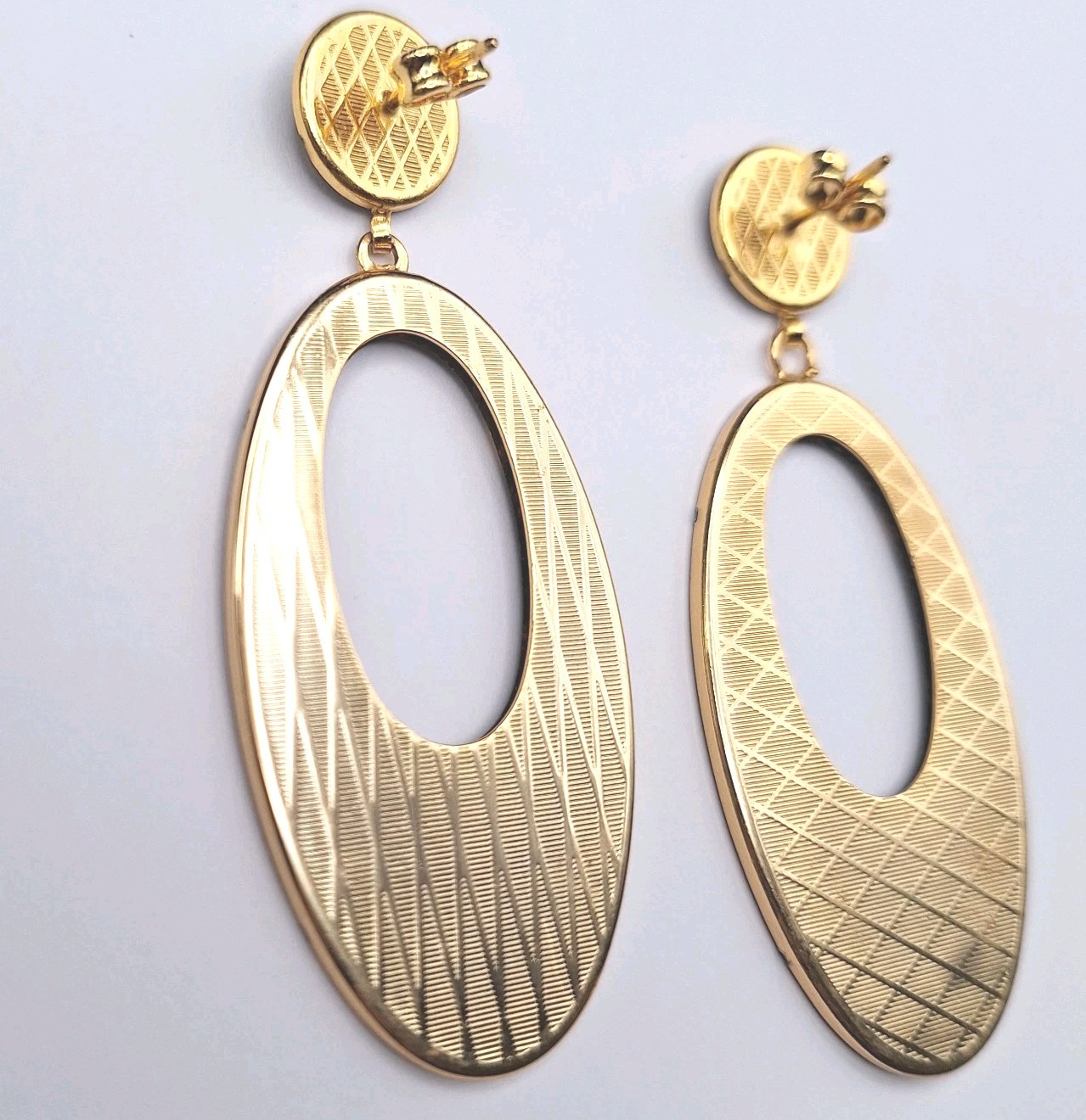 Damascene Goldtone Drop Pierced Oval Hoop Earrings Birds Floral Gold Black 2.5″