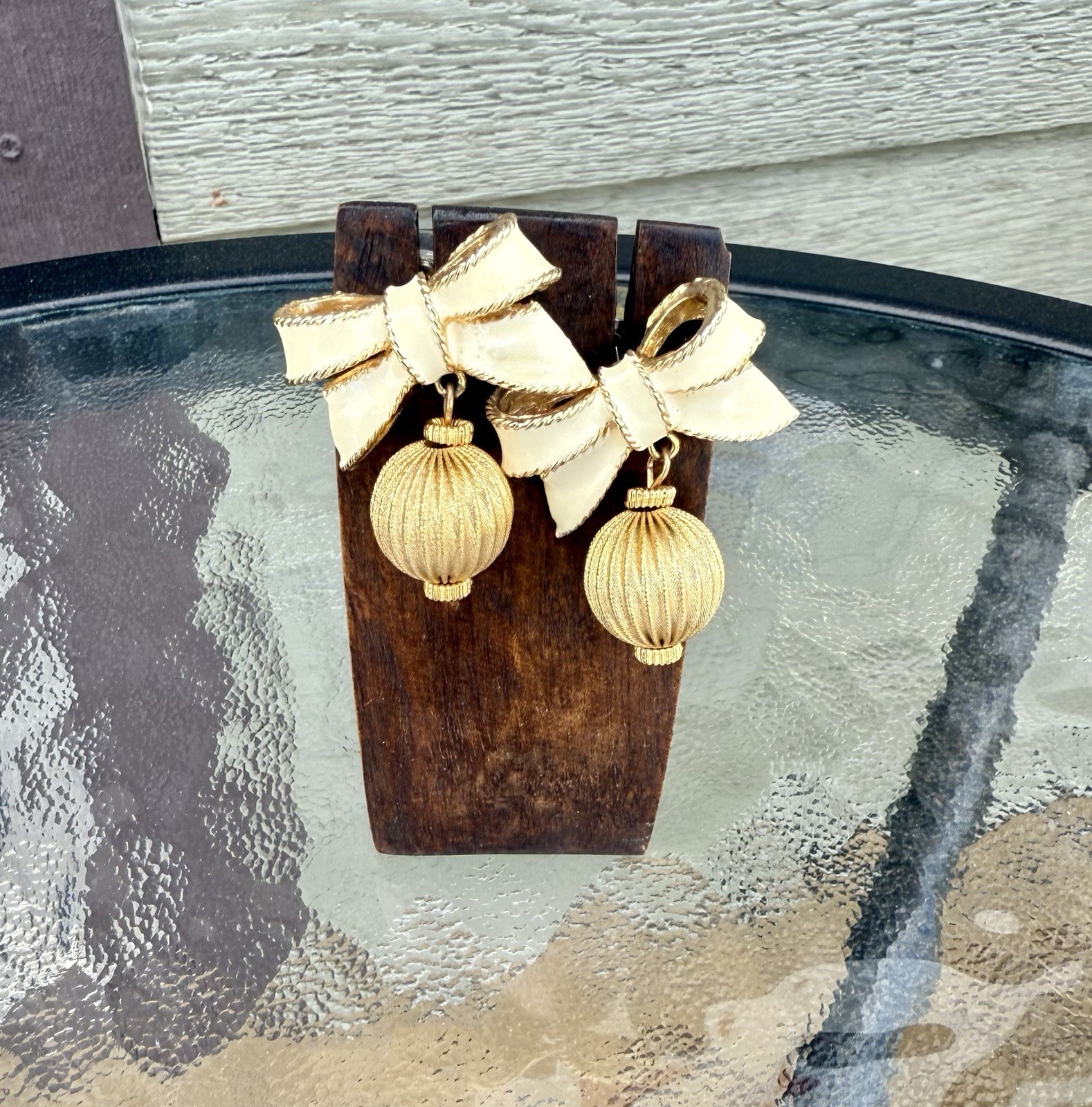 Vintage 1980’s Gay Boyer Gold Tone Cream Enamel Bow Dangle Pierced Earrings