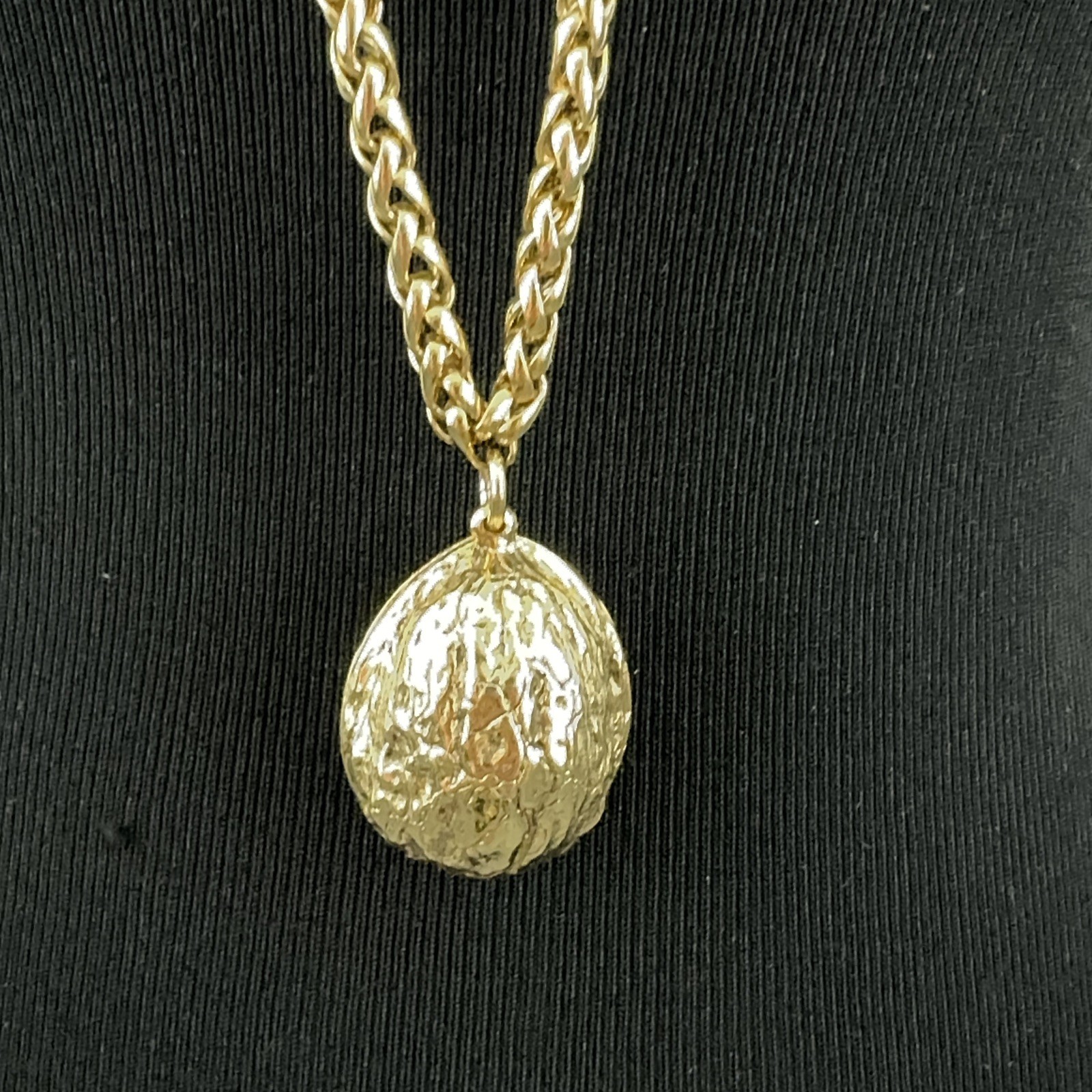 CAROLEE walnut locket necklace – 36.5″ gold-tone wheat chain chunky HTF pendant