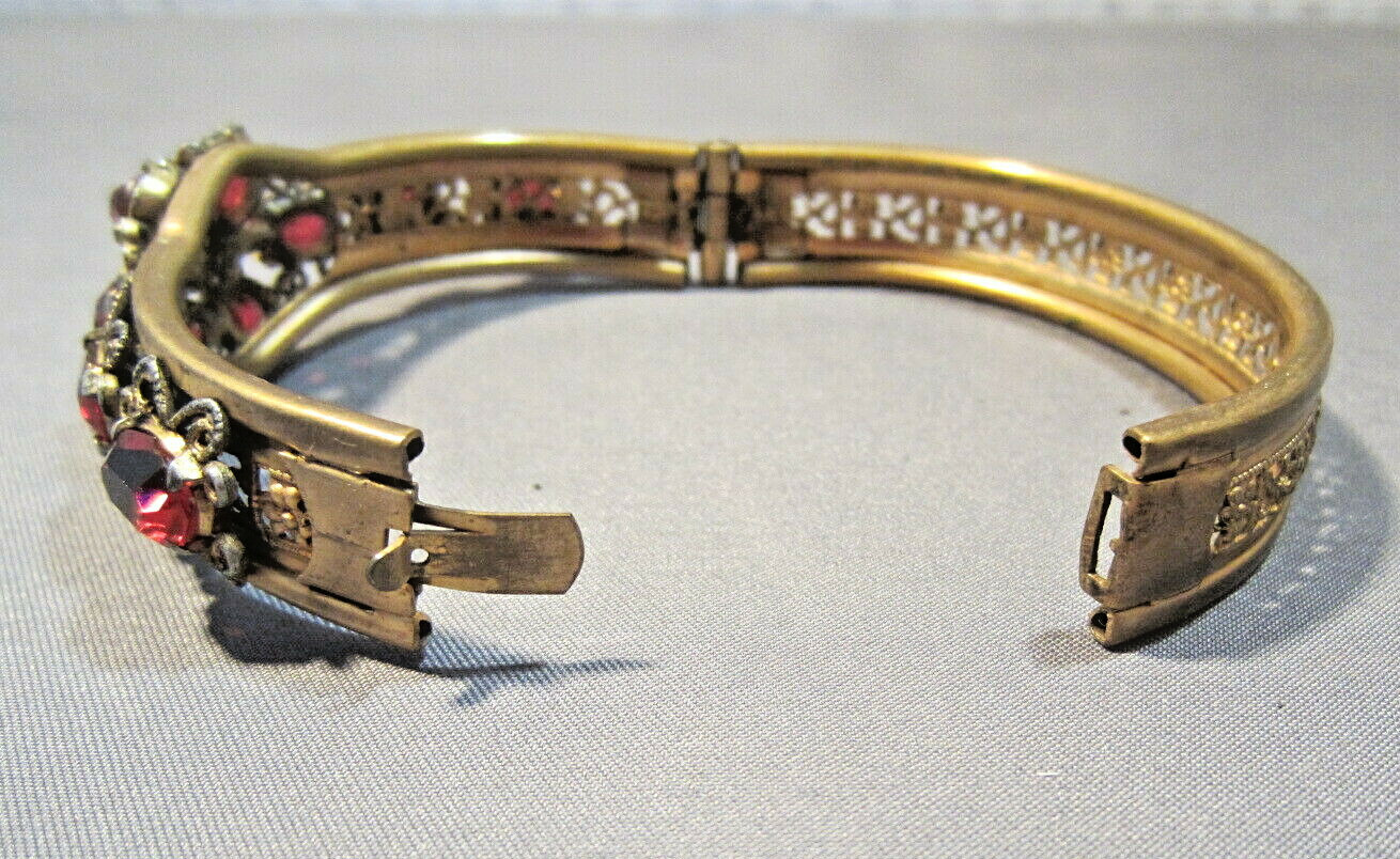 Vtg Gold Plated Filigree Bangle Bracelet w/ Red Stones & Original Box Small Size