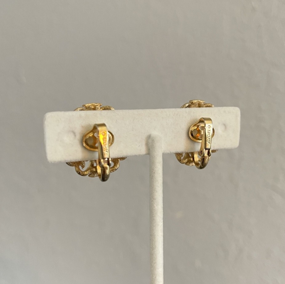 Vintage Avon Precious Pretenders Clip On Earrings Gold Tone Filigree 1971