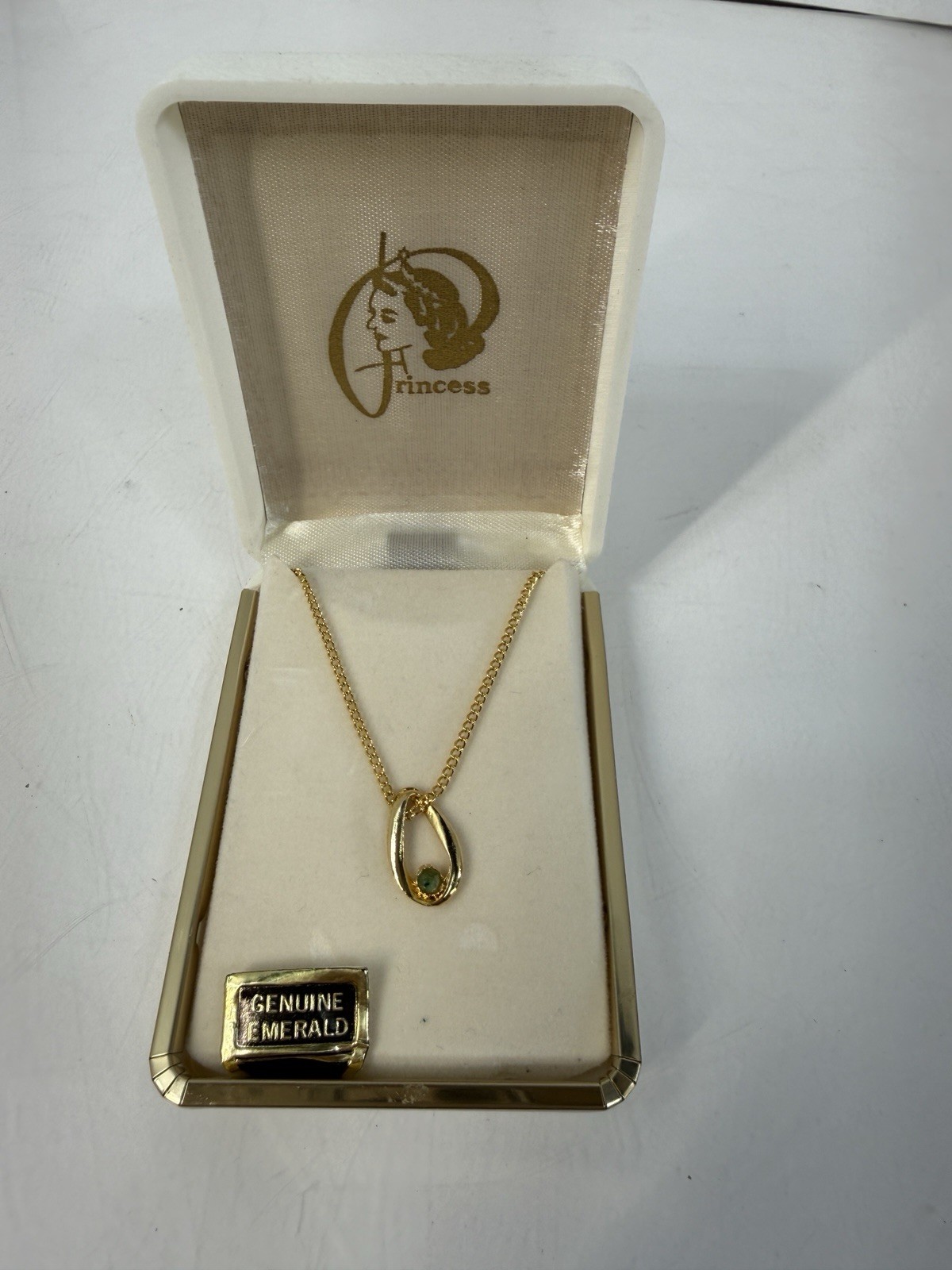 Vintage Princess House Genuine Emerald Pendant Necklace Gold Tone Original Box