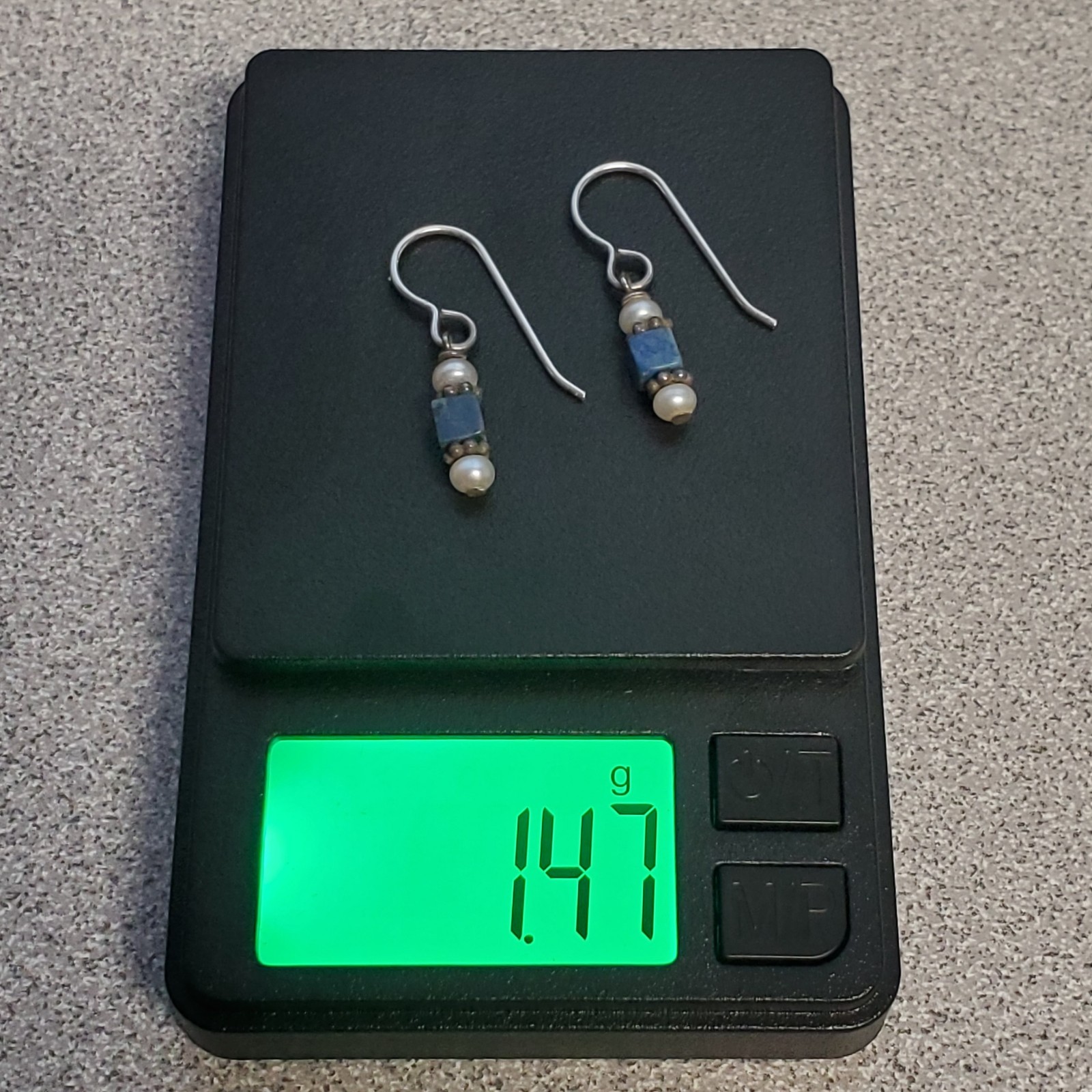 VTG Beaded Dangle Earrings 1in Drop Blue Stone Seed Pearl Silver Tone Estate