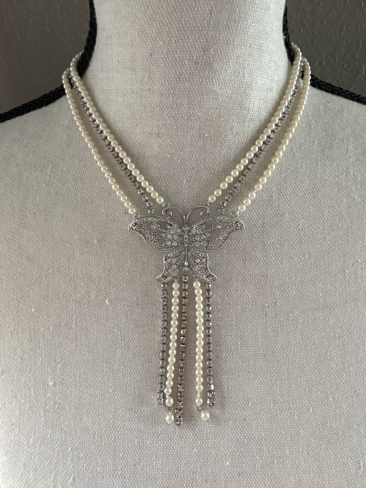 Vintage Faux Pearl Rhinestone Butterfly Necklace Silver Tone Fringe Bib